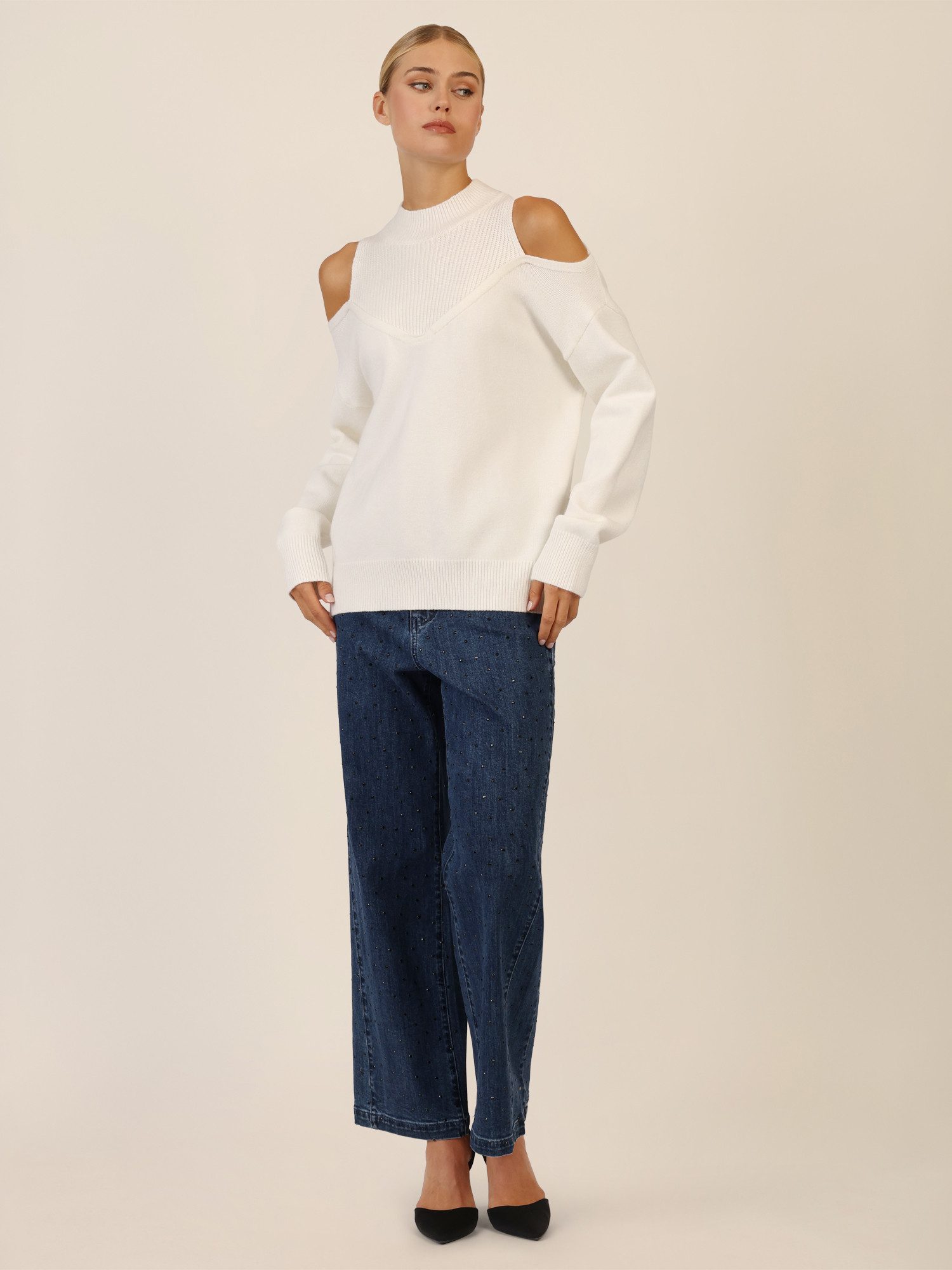 Apart Stehkragenpullover mit Cut-outs und Rippeinsatz günstig online kaufen