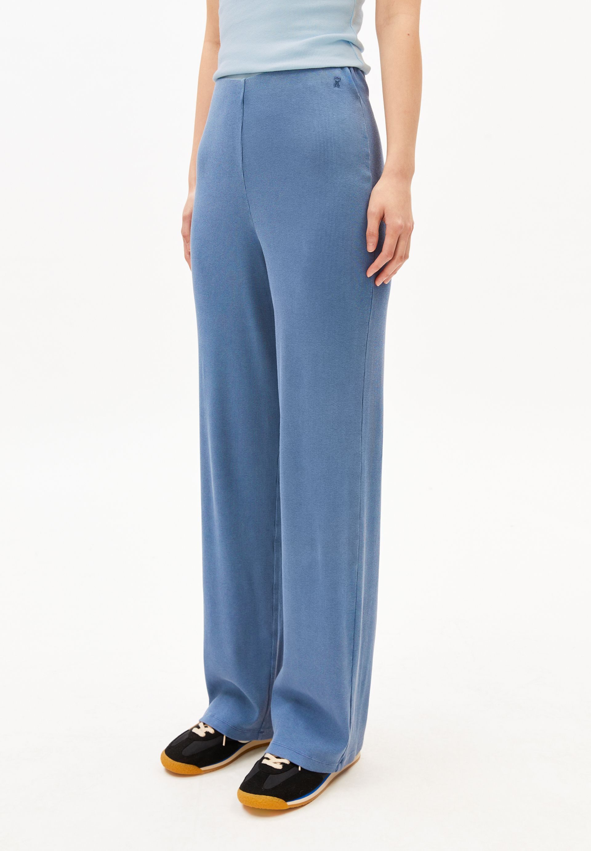 Armedangels Jerseyhose GMT DYE RIB Ripp-Jerseyhose aus Bio-Baumwoll Mix (Mid waist, Slim Fit) Ripphose aus Bio-Baumwoll Mix