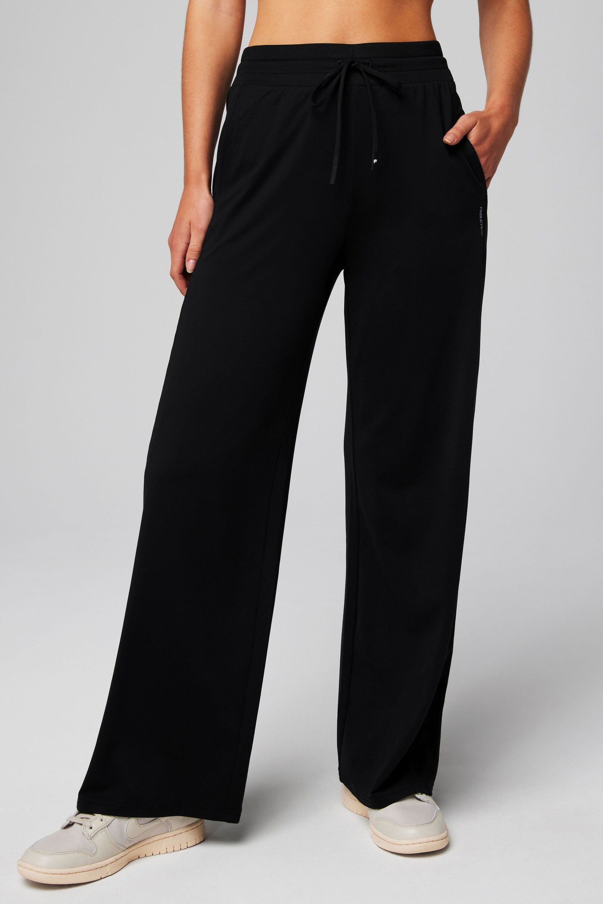 Fabletics Trainingshose CLOUD JERSEY WIDE LEG PANT (1-tlg) mit weitem Bein