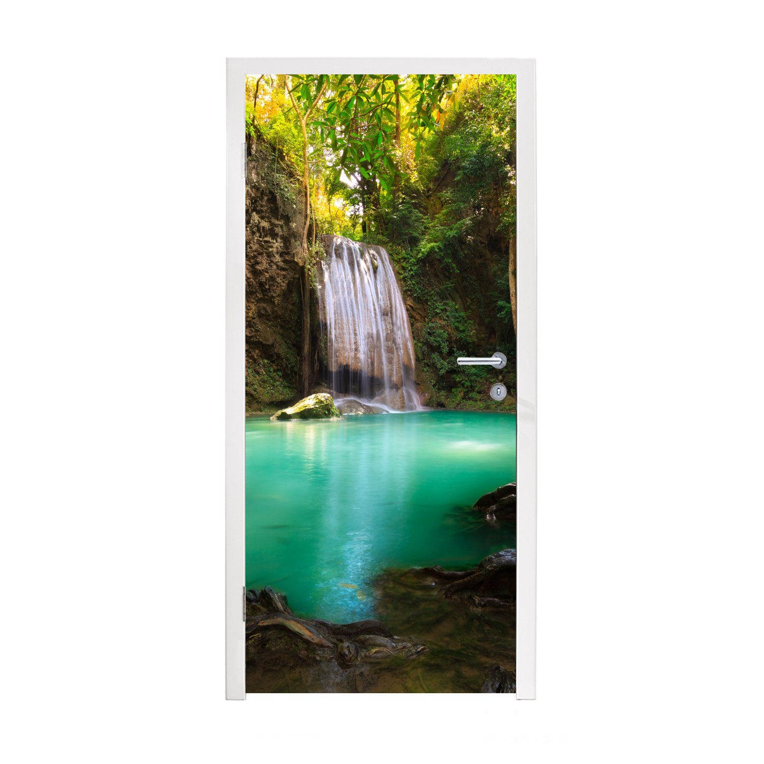 für Türtapete Thailand, St), bedruckt, einem an Türaufkleber, Tür, Wasserfall 75x205 Sonnenlicht Fototapete (1 im Matt, Erawan-Nationalpark, cm MuchoWow