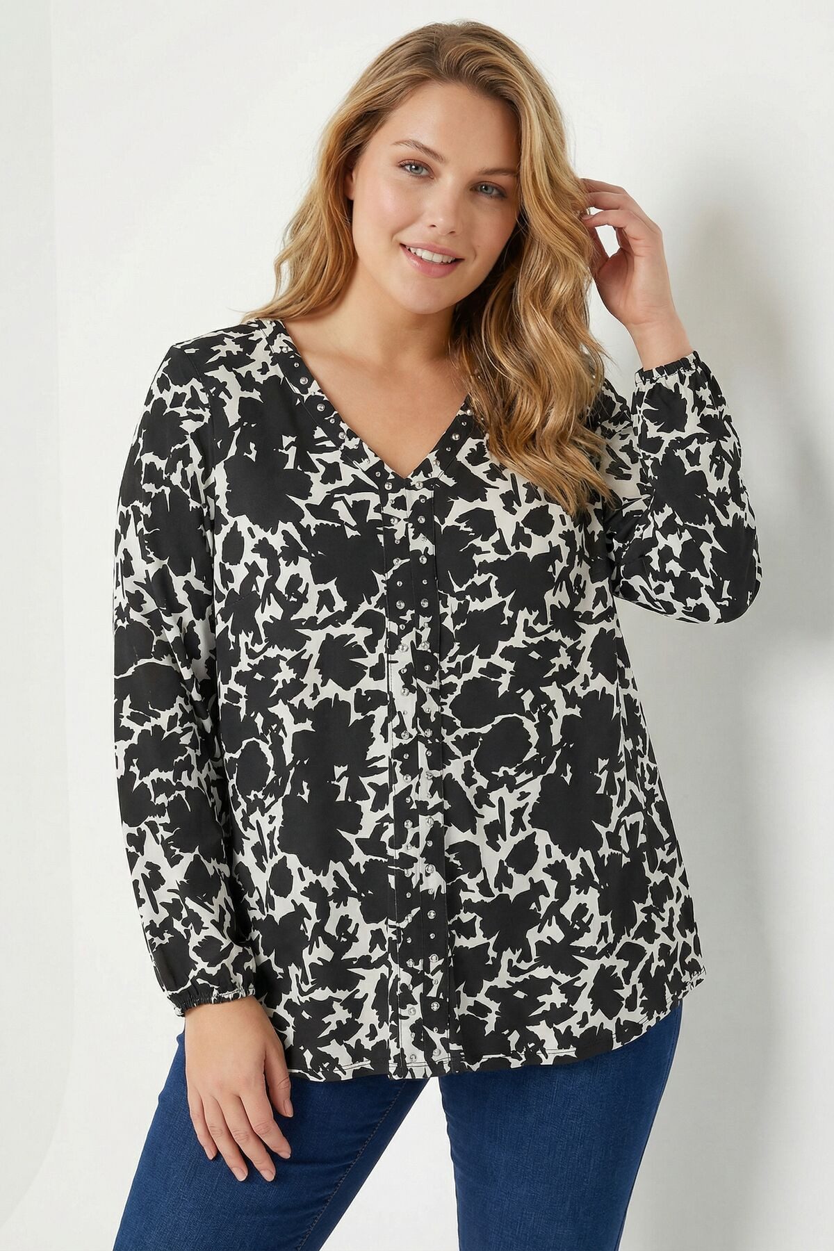 Stil Diva Blusentop Große Größen Schwarzes Top mit Muster 615712. Reduzierter Preis € 54,90. Unverbindliche Preisempfehlung € 73,99, (€ 54,90 pro 1 Stk)