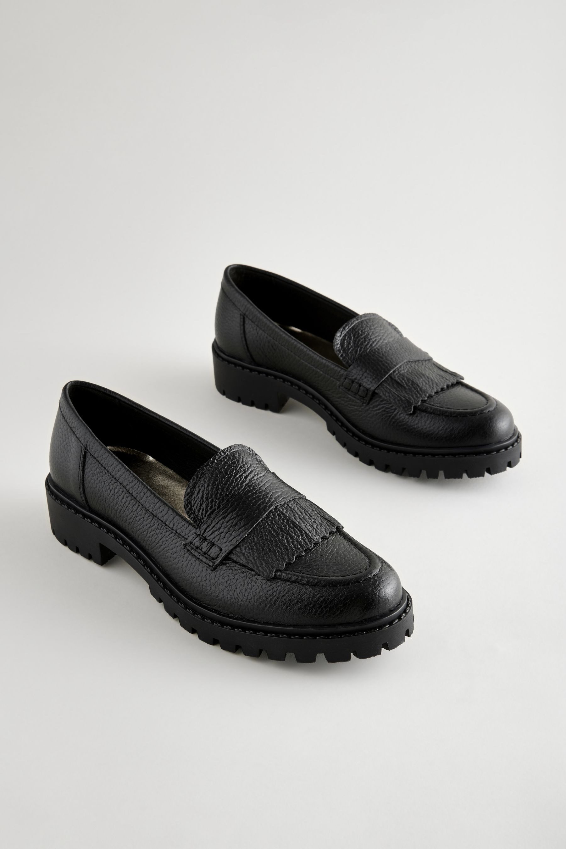 Next Premium Derbe Leder-Loafer mit Fransen günstig online kaufen