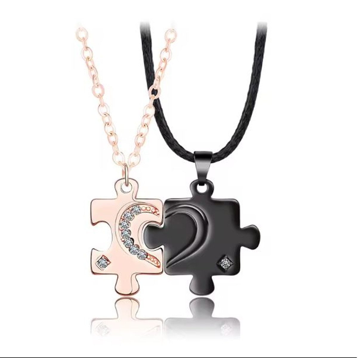 KARMA Freundschaftskette Partnerketten Herz-Puzzle Paarschmuck (Pärchenschmuck Valentinstag, 4-tlg., Liebesketten Verlobung Liebe Paar), Freundschaft Liebe Halsketten Herz silber schwarz