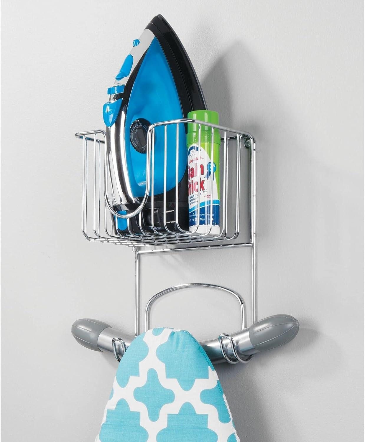 mDesign Badaccessoire-Set mDesign Bügelbretthalter Wandmontage Korb Aufbewahrung Organizer Met