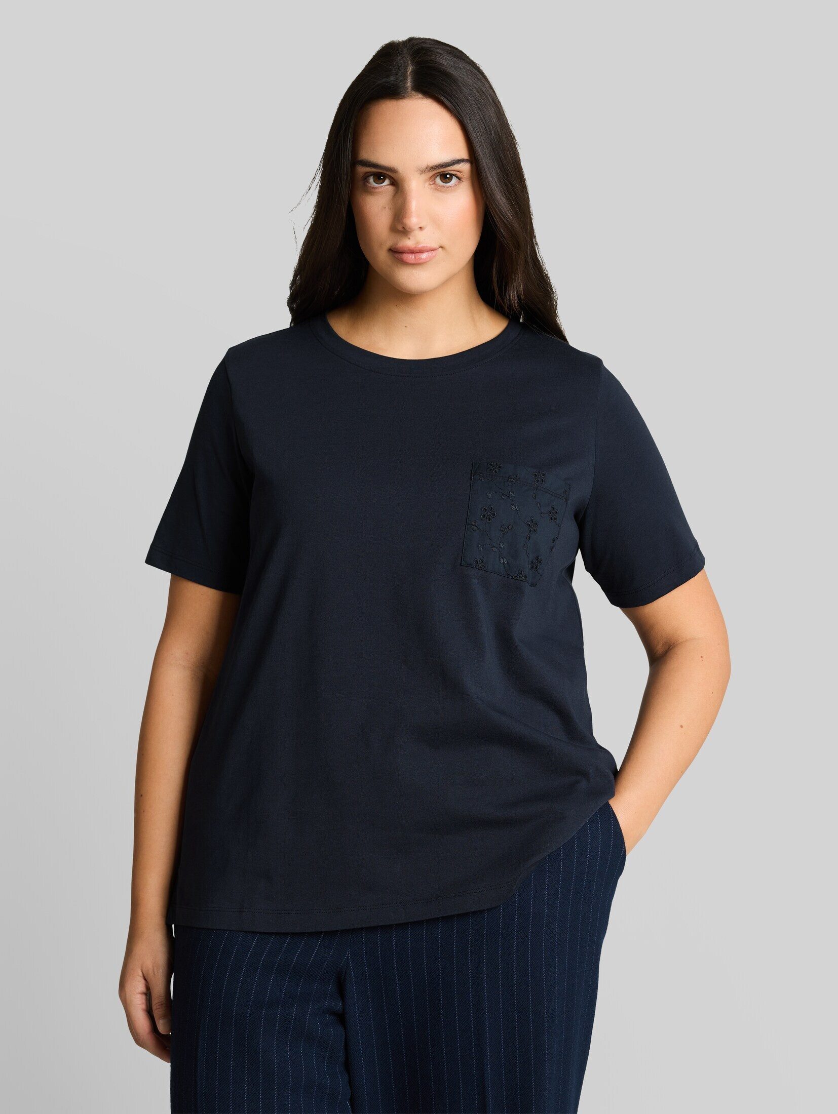 TOM TAILOR PLUS T-Shirt T-Shirt Plus Size - Boxy Fit T-Shirt mit Brusttasche