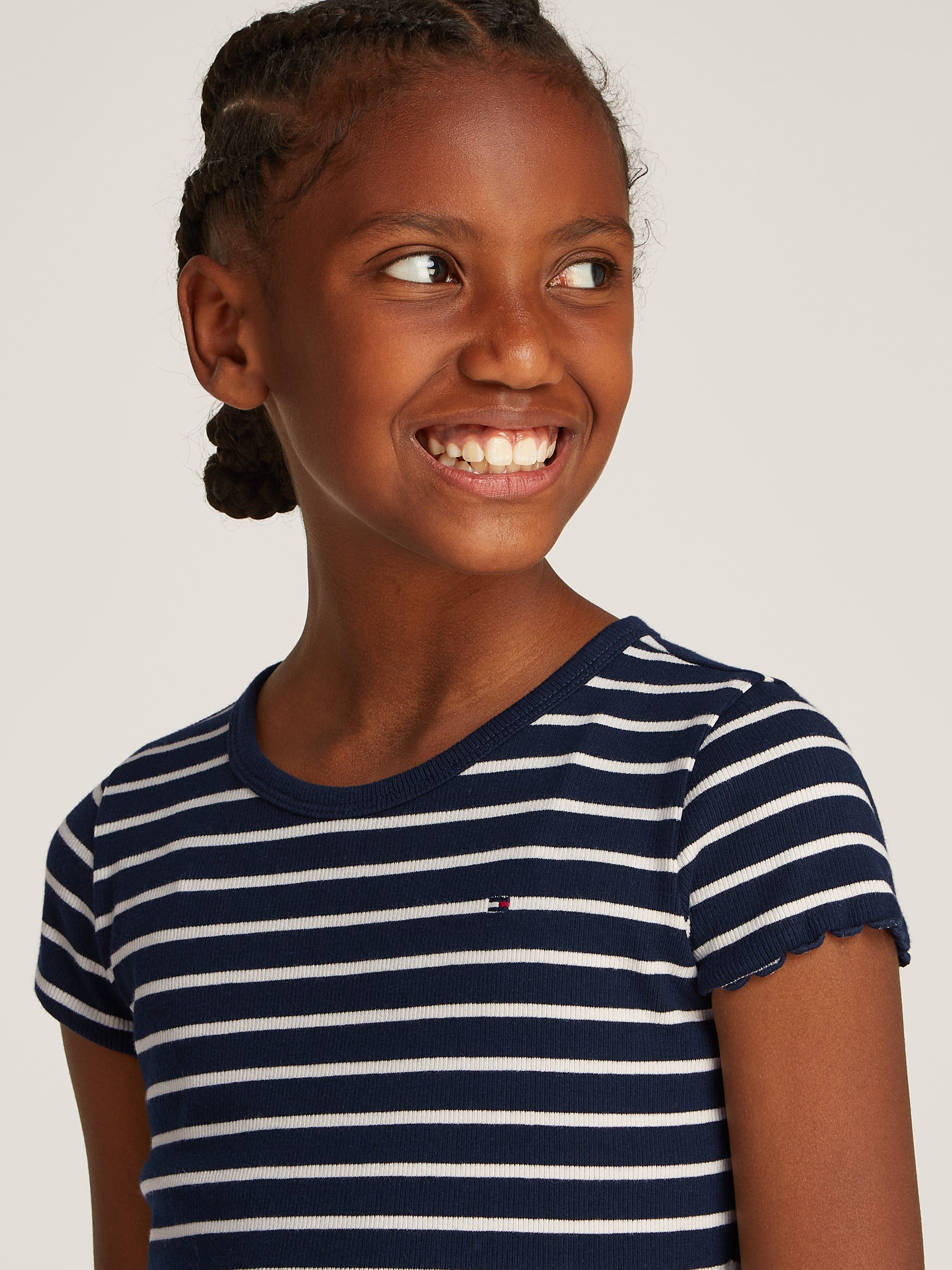 Tommy Hilfiger T-Shirt mit Streifenmuster – Bild 3 von 5