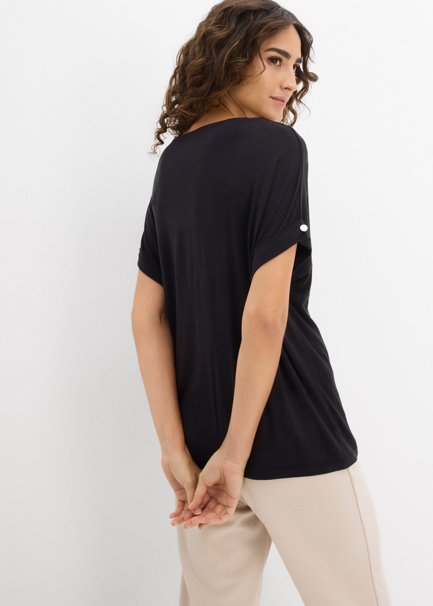 bonprix T-Shirt Oversize-Passform, V-Ausschnitt, für Frühling und Sommer