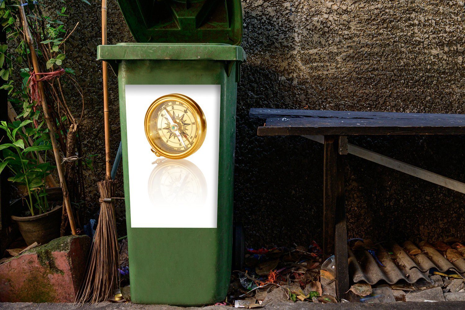 Alte Sticker, Container, MuchoWow (1 Hintergrund. Mülleimer-aufkleber, St), Wandsticker einen Windrose Abfalbehälter Mülltonne, für weißen