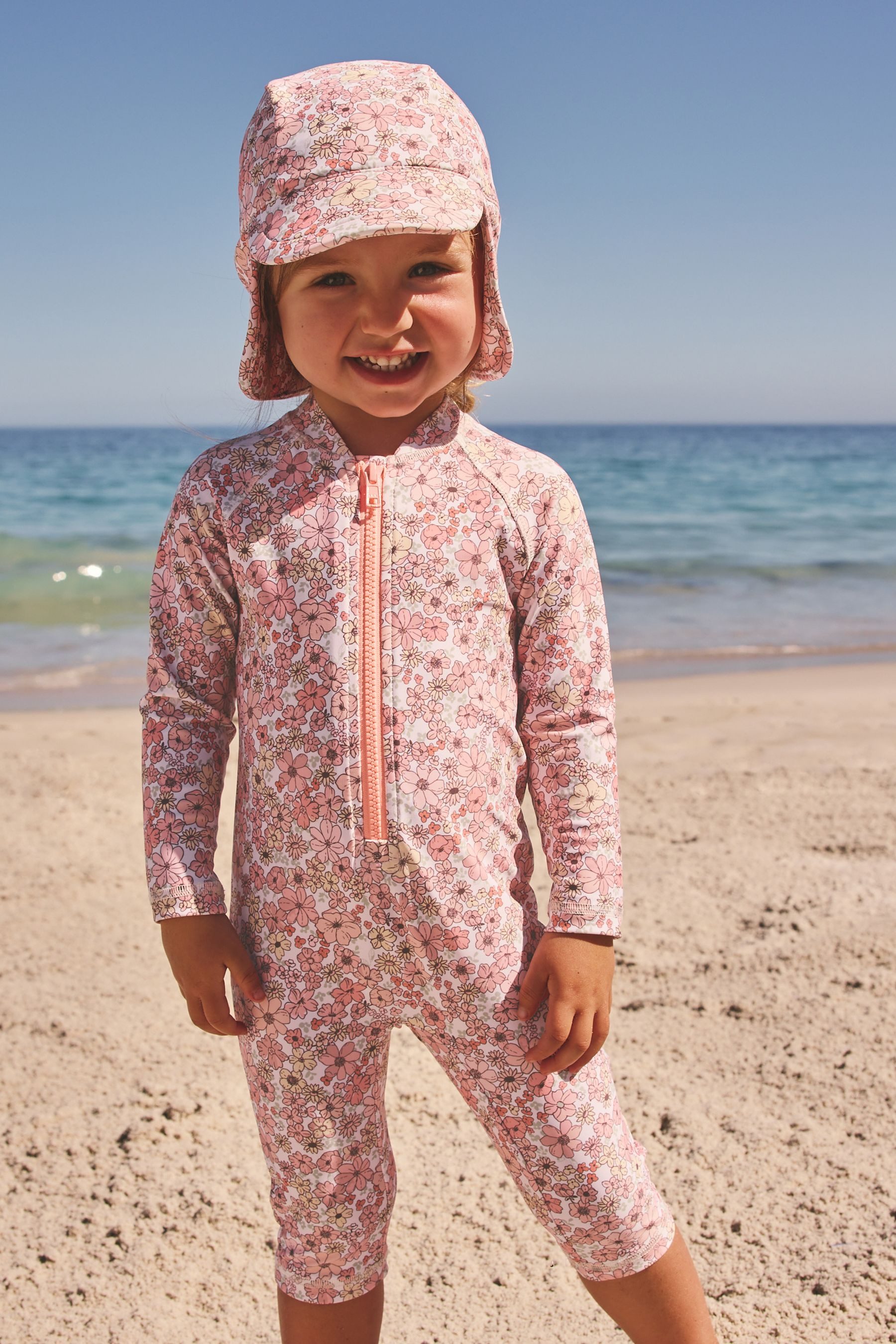 Next Badeanzug Sunsafe-Badeanzug mit langem Bein (1-St)