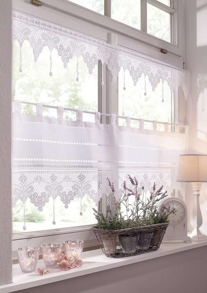 HOSSNER - ART OF HOME DECO Panneaux Häkelspitze mit Bommeln (1 St), Schlauf günstig online kaufen