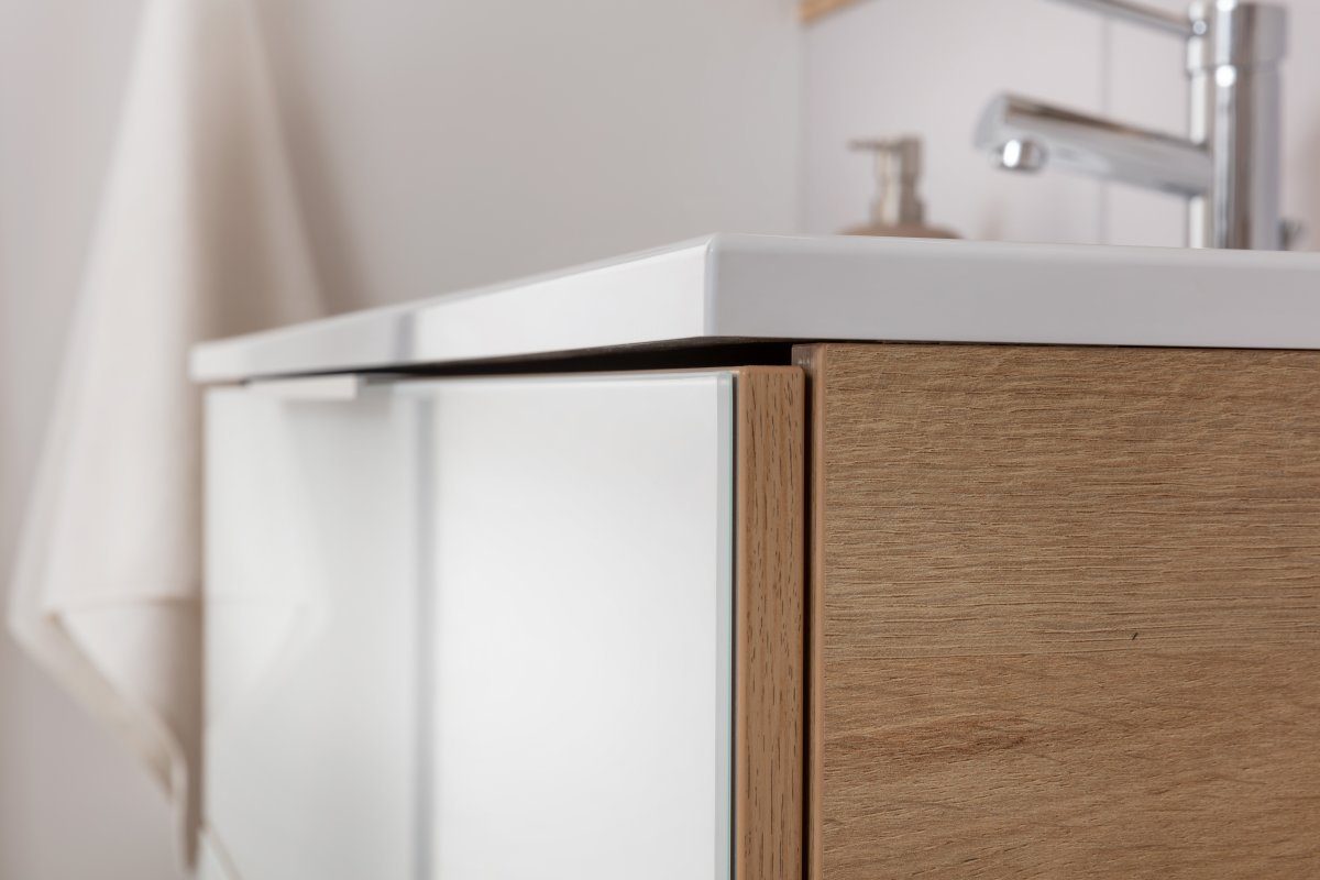 FACKELMANN Waschbeckenunterschrank B.brillant Badmöbelset 80cm - Ast Eiche - Glas Weiß - Gussmarmor