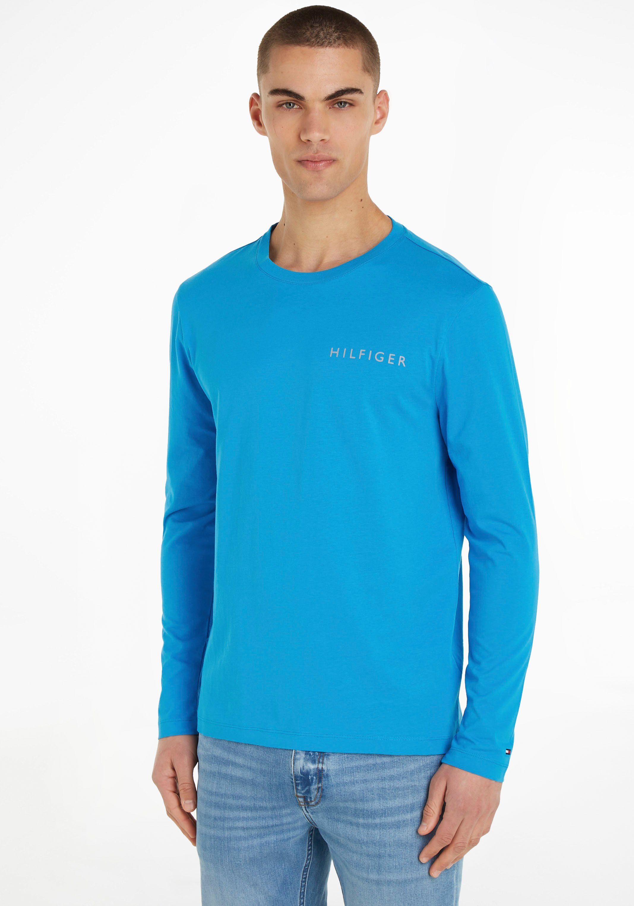 Tommy Hilfiger Rundhalsshirt POP COLOR mit langen Ärmeln und Tommy Hilfiger Schriftzug Shocking Blue