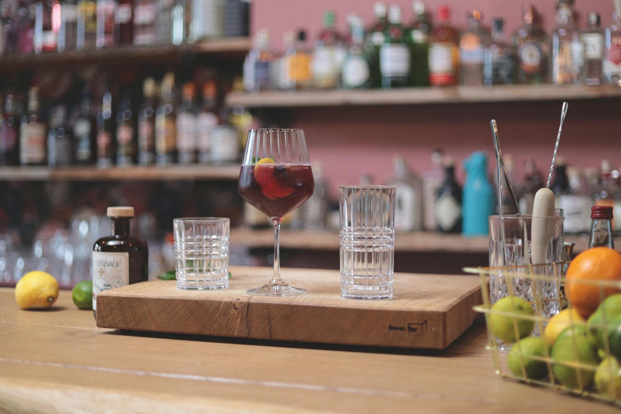 Nachtmann Longdrinkglas Nachtmann Tastes Good 4 Gin & Tonic Gläser + Glastrinkhalme, Glas, Kristallglas