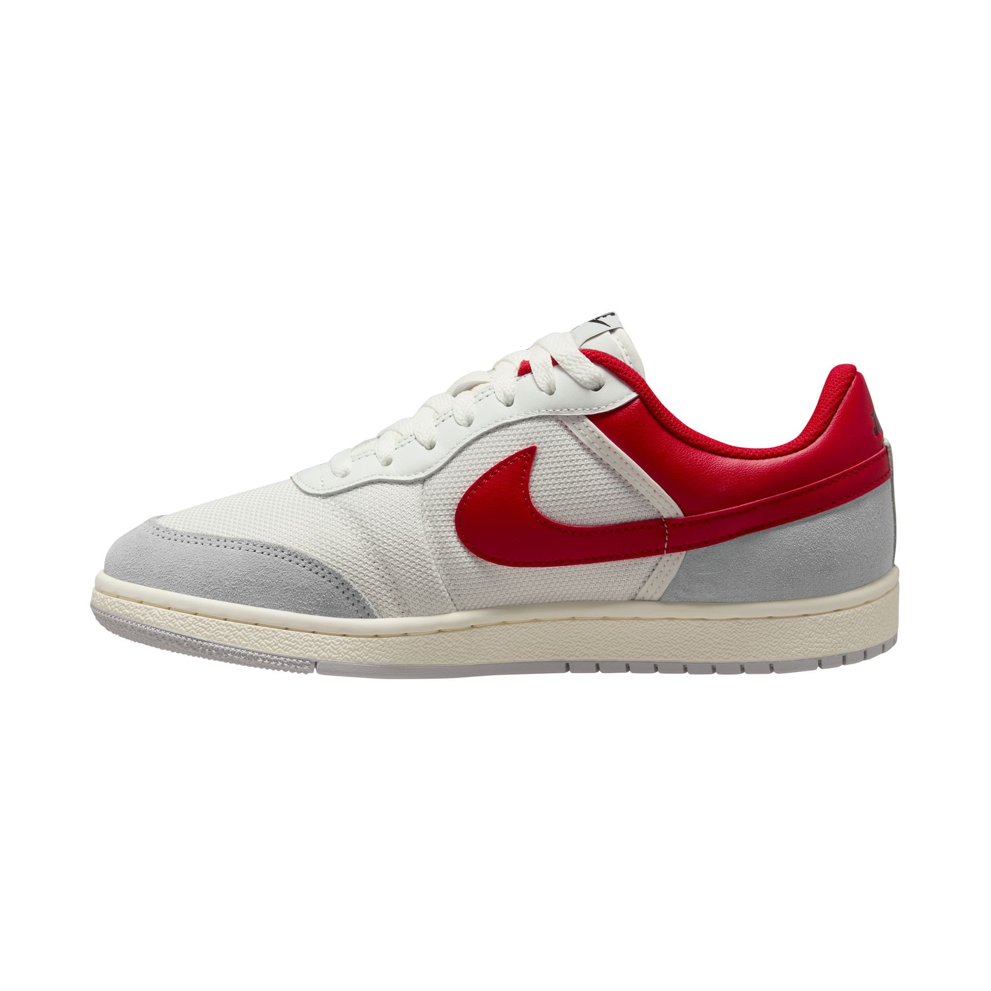 Jordan Air Jordan Skyline Low Sneaker inspiriert vom Look des Air Jordan 1