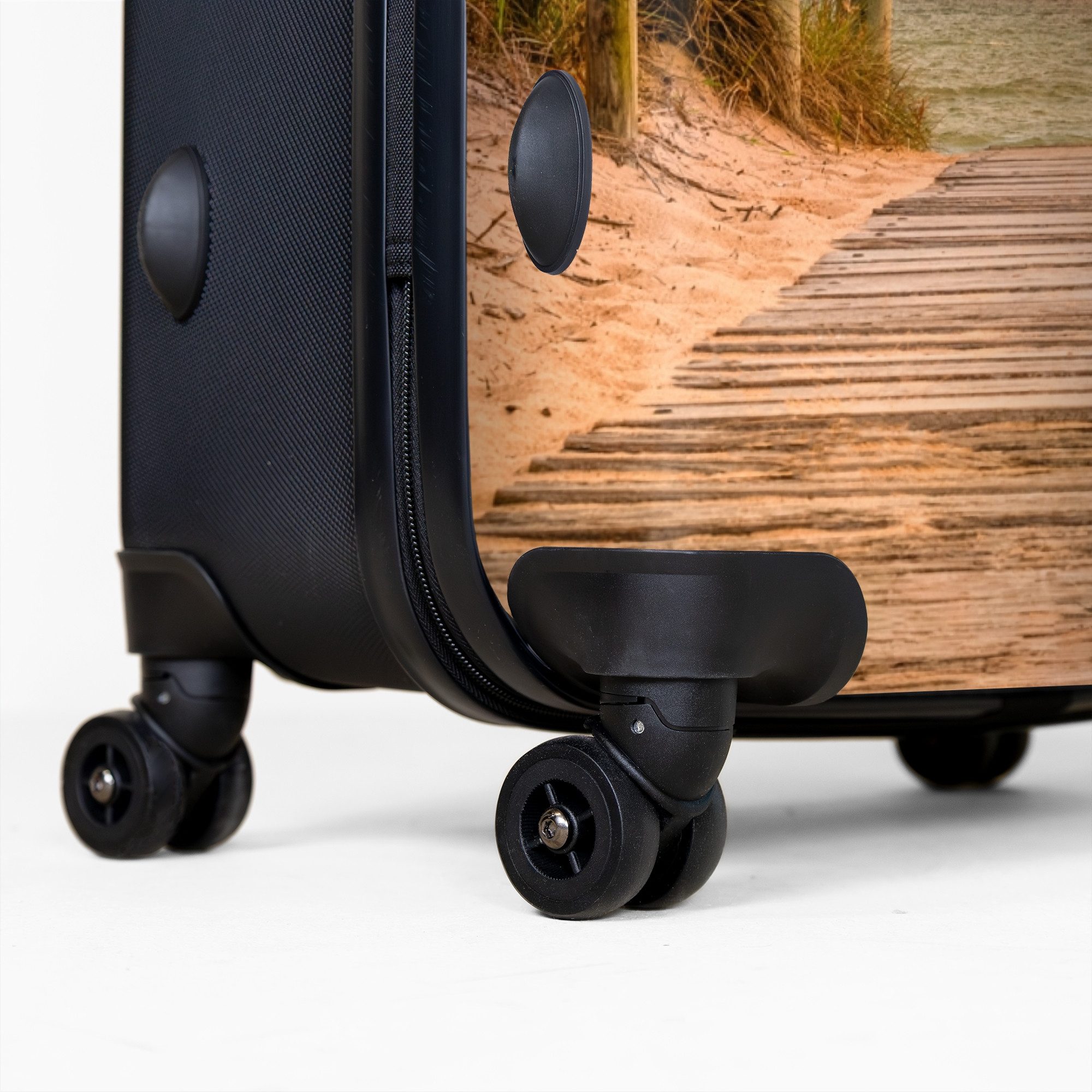 NoBoringSuitcases.com© Hartschalen-Trolley Strandweg bei Sonnenuntergang 77 günstig online kaufen