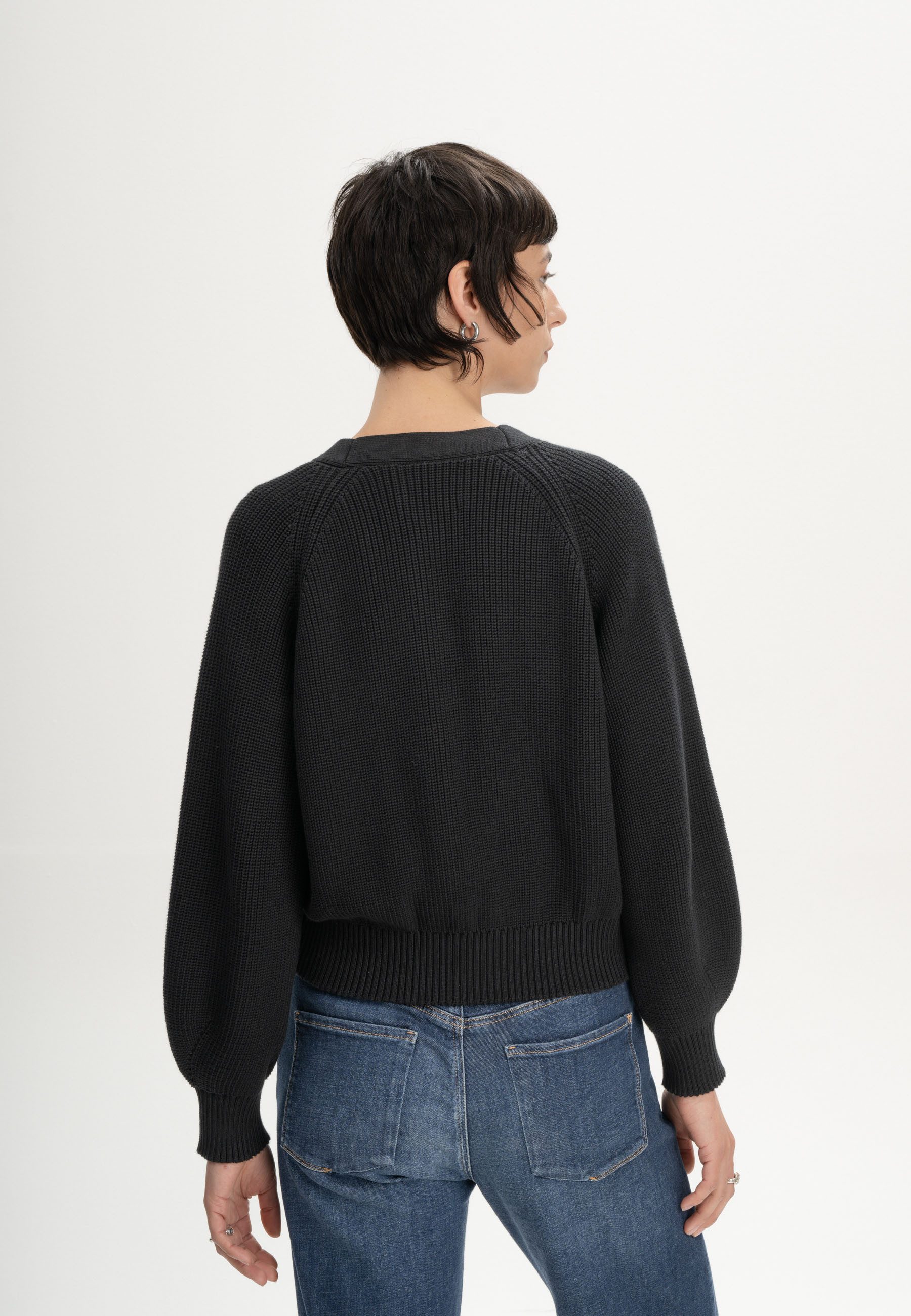 MELA Cardigan Rippstrick Cardigan Style BHUMA Gerippte Bündchen und gerippter Saum