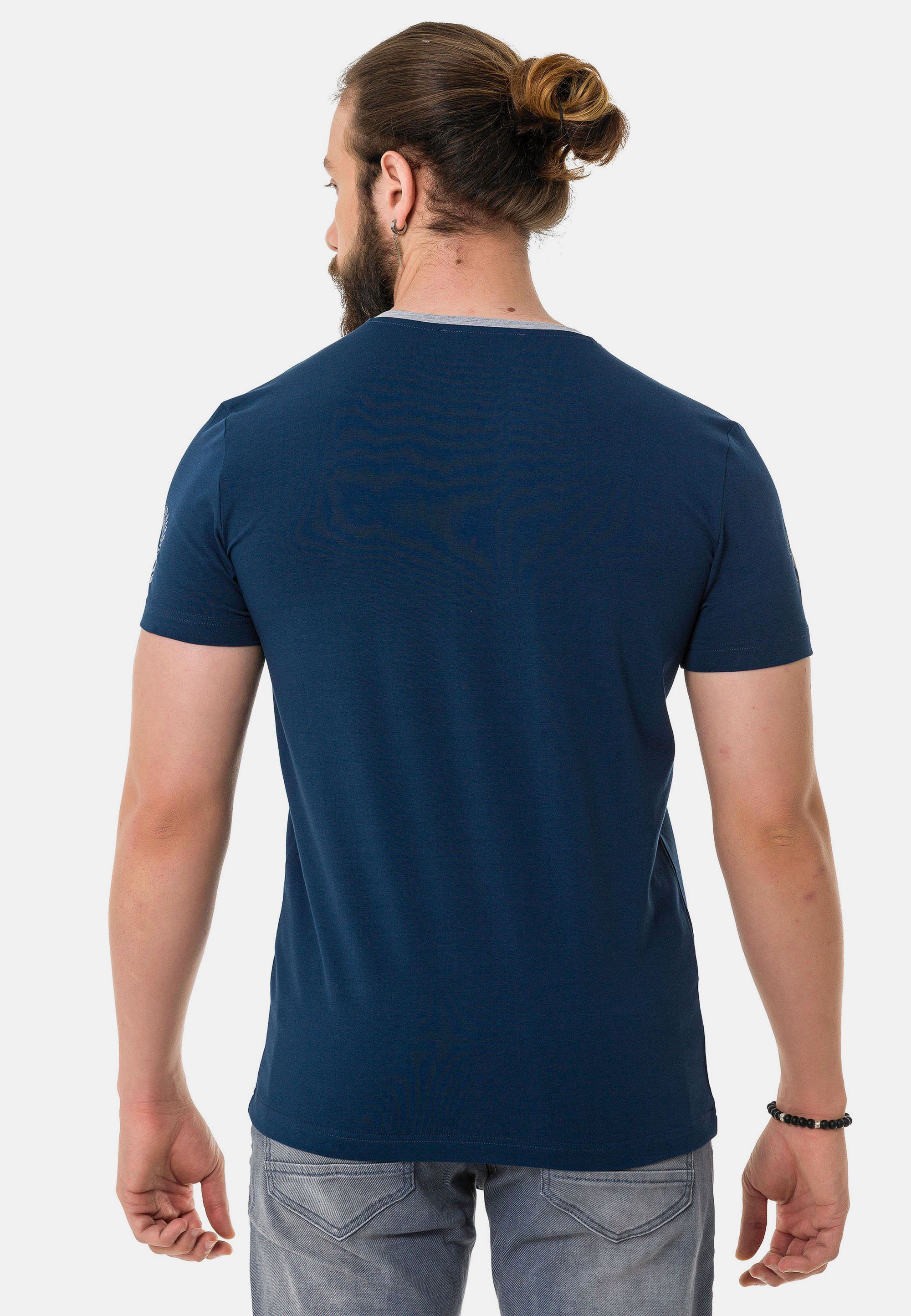 Cipo & Baxx T-Shirt mit Markenlogos dezenten blau