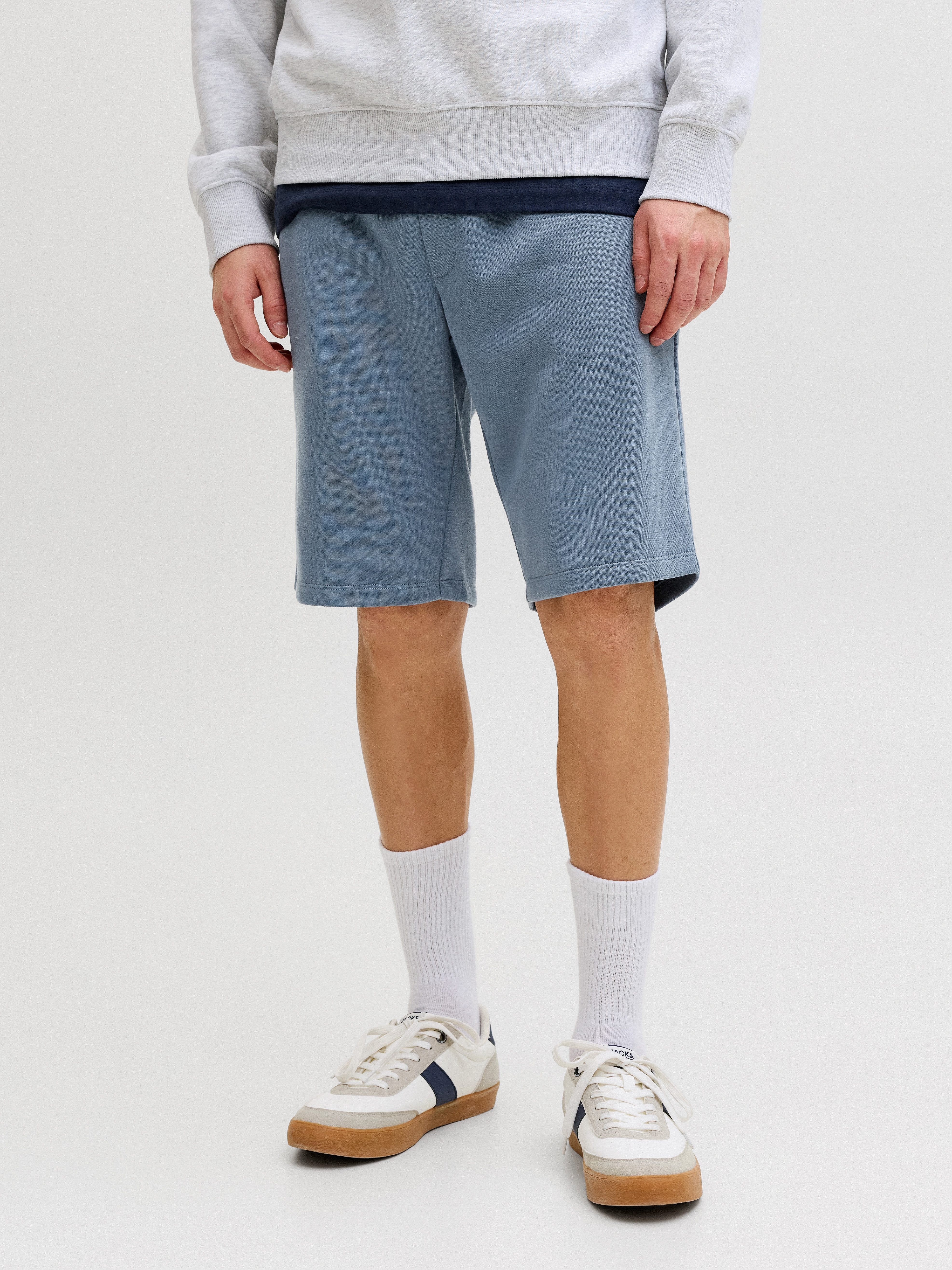 Jack & Jones Sweatshorts JPSTGORDON mit elastischem Bund unifarben, modisch, regular fit, Webstoff