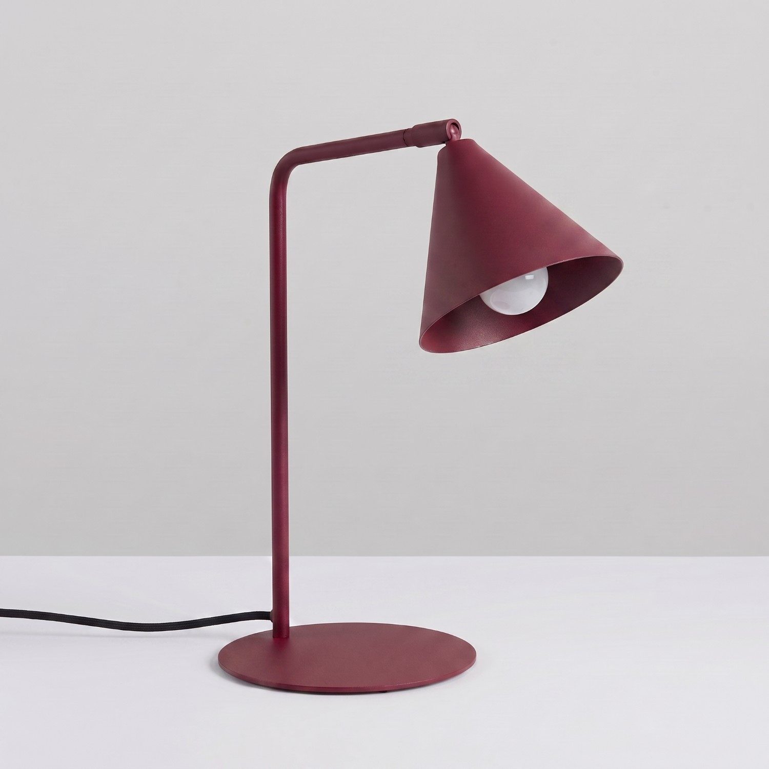 SOLLUX lighting Schreibtischlampe Schreibtischleuchte NOX burgund, Nicht enthalten