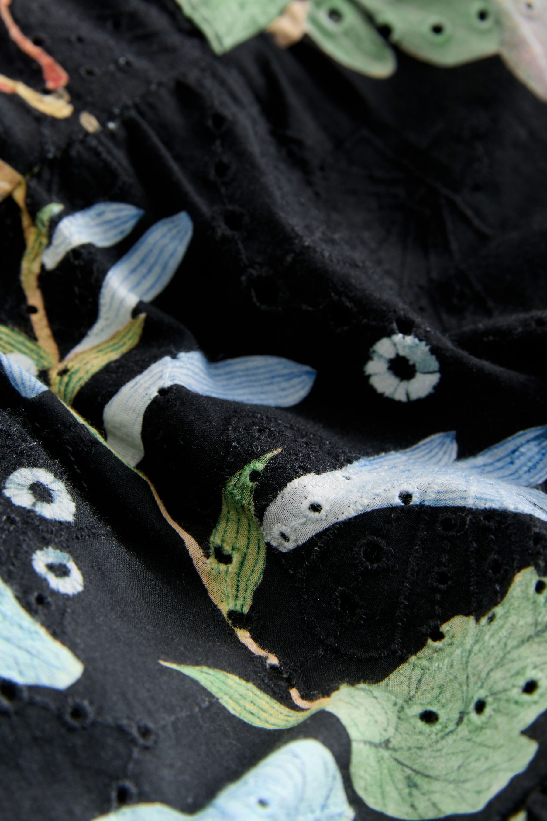 Next Minikleid Mini-Hemdblusenkleid mit Lochstickerei und Print (1-tlg) günstig online kaufen