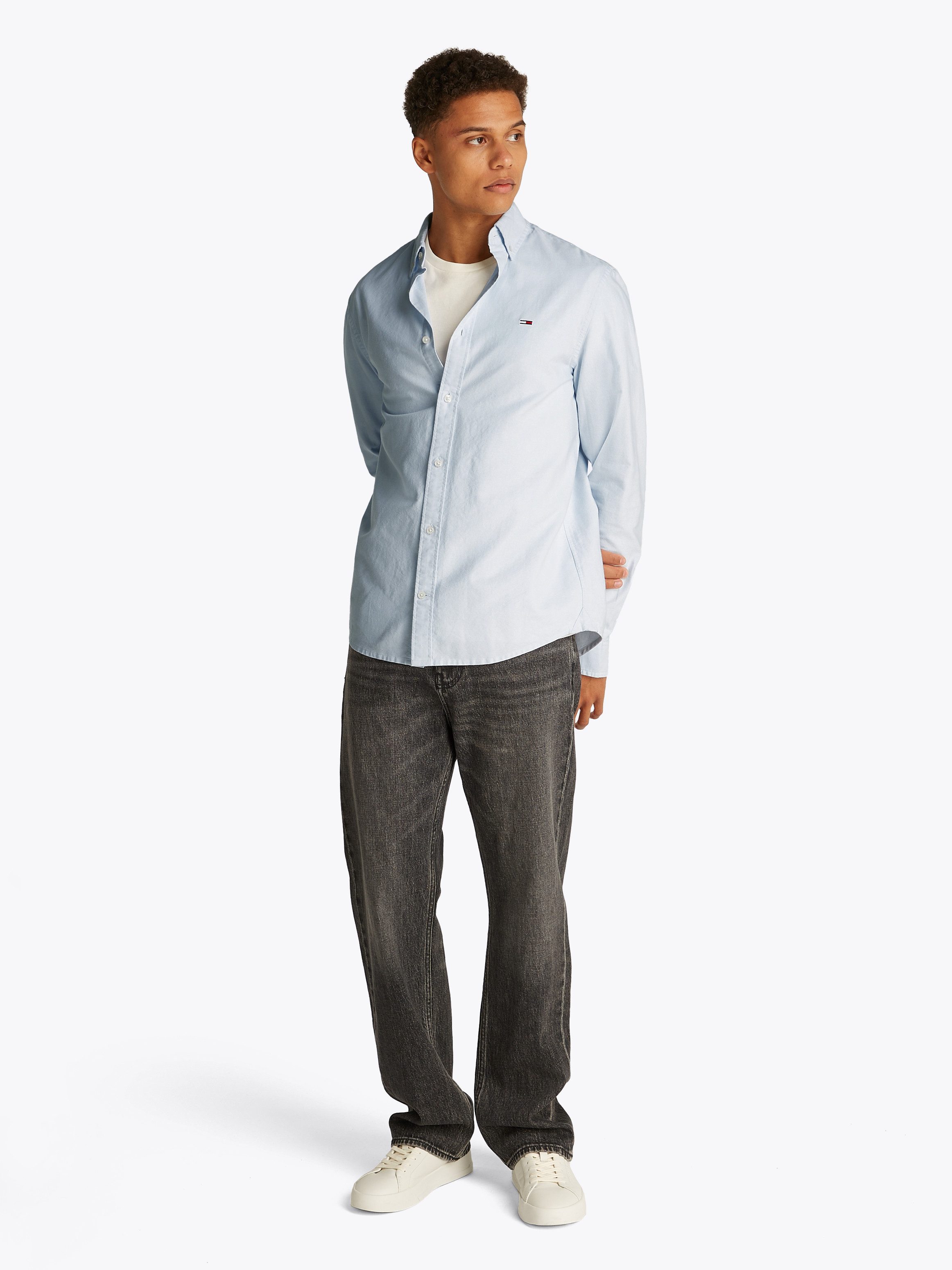 Tommy Jeans Langarmhemd TJM REGULAR OXFORD mit Rundhalsausschnitt, Button-down-Kragen