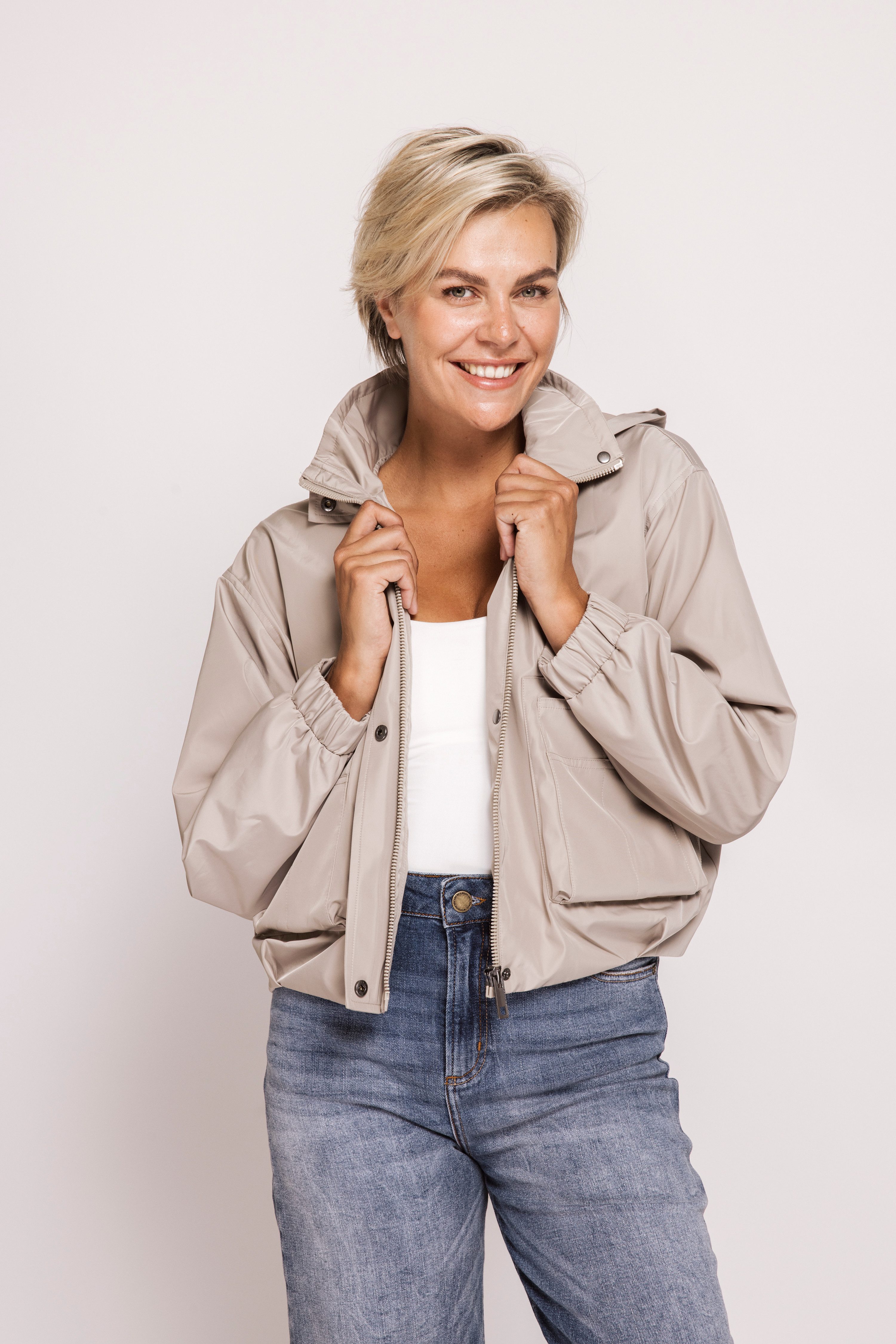 Zhrill Kurzjacke ZHBIRA Kurzjacke mit Kapuze und Reißverschluss