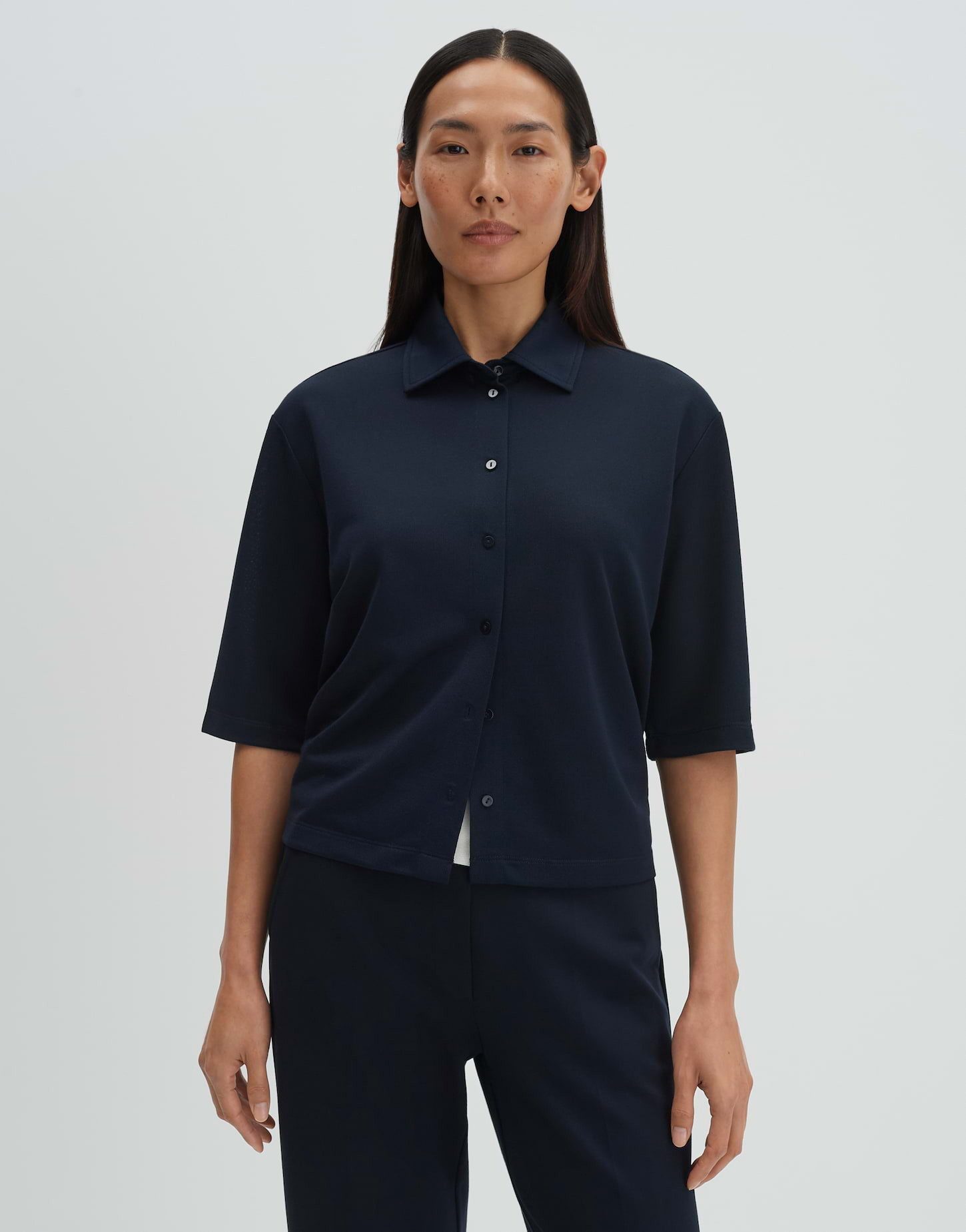 someday Kurzarmshirt Kulea Weite Passform, leicht verkürzt mit Hemdblusenkr günstig online kaufen