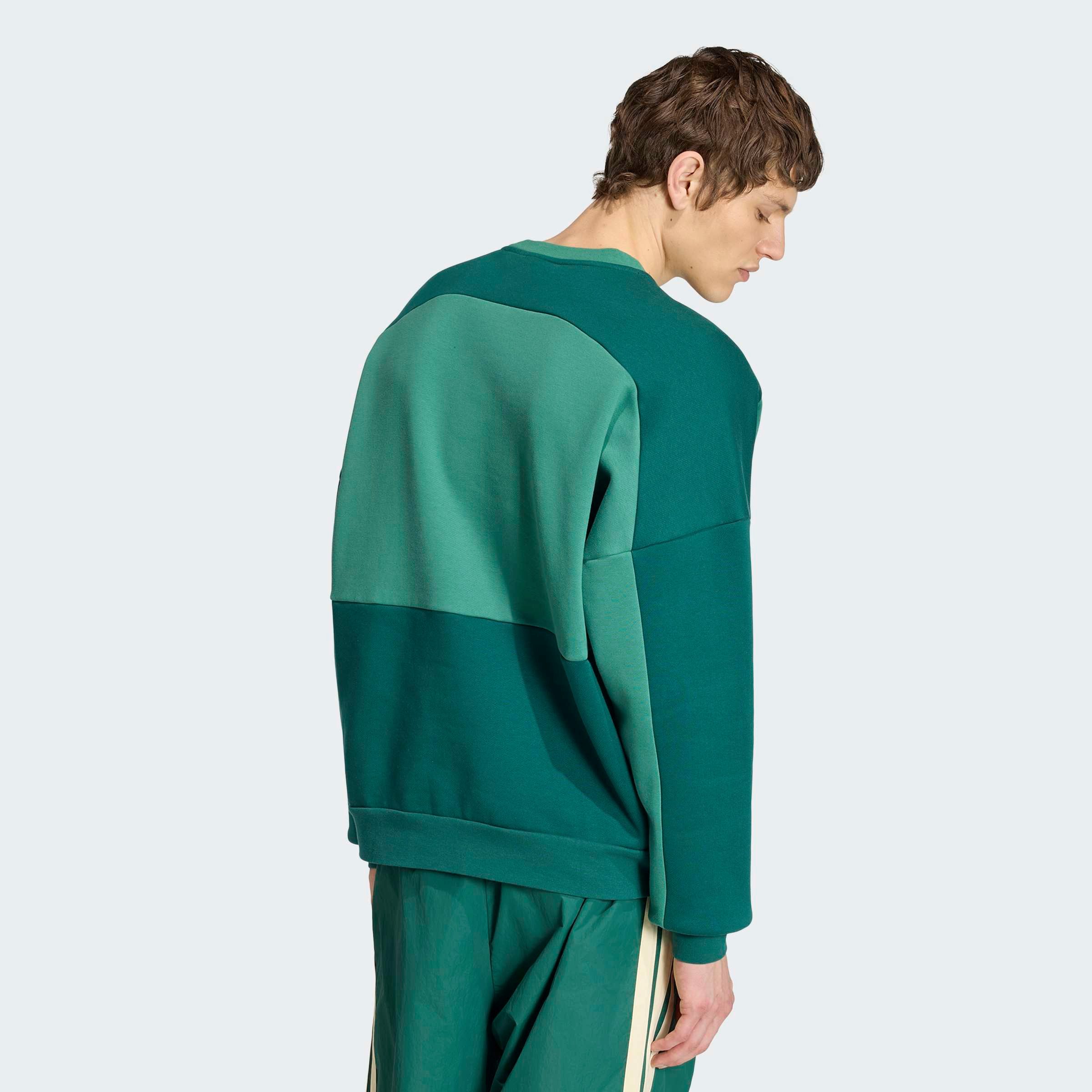 adidas Originals Sweatshirt MUC CRW für Erwachsene, mit Rundhalsausschnitt, ohne Verschluss, normale Länge