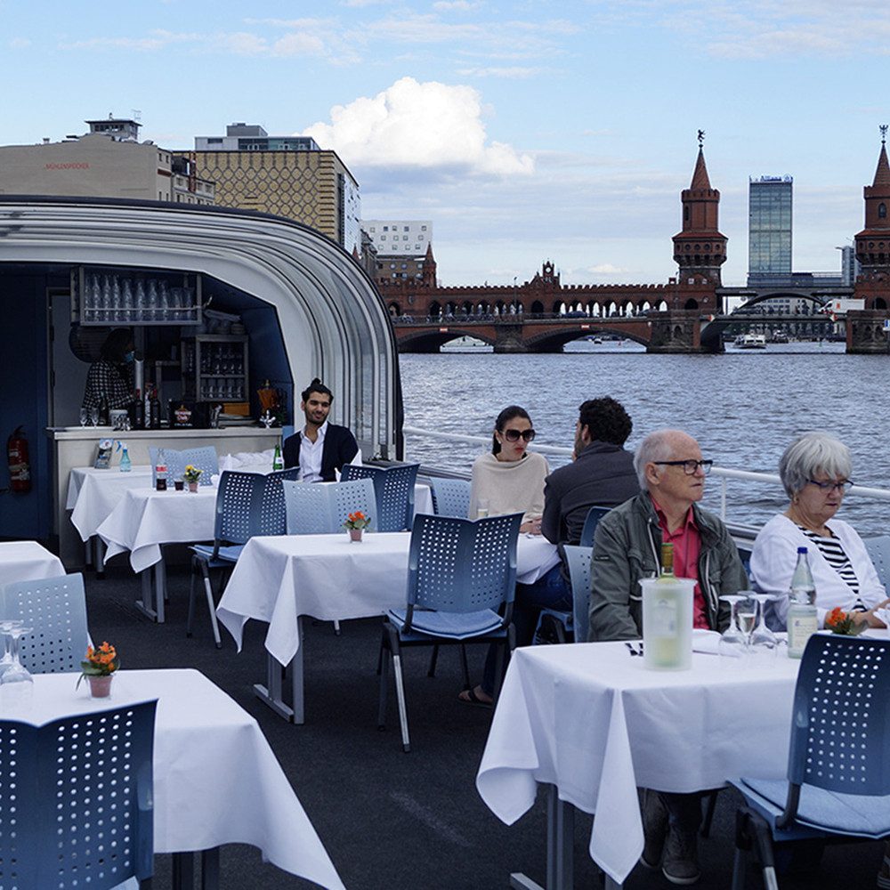 Jochen Schweizer Erlebnisgutschein Schiffsrundfahrt Berlin mit Dinner, Kulinarische Bootsfahrt durch Berlin