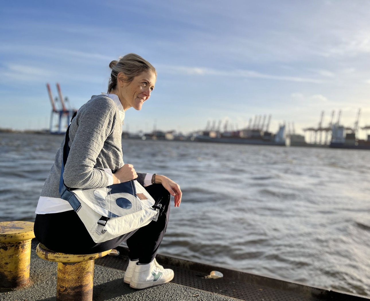 360Grad Schultertasche Umhängetasche Törn, recyceltes Segeltuch, Weiß/Blau