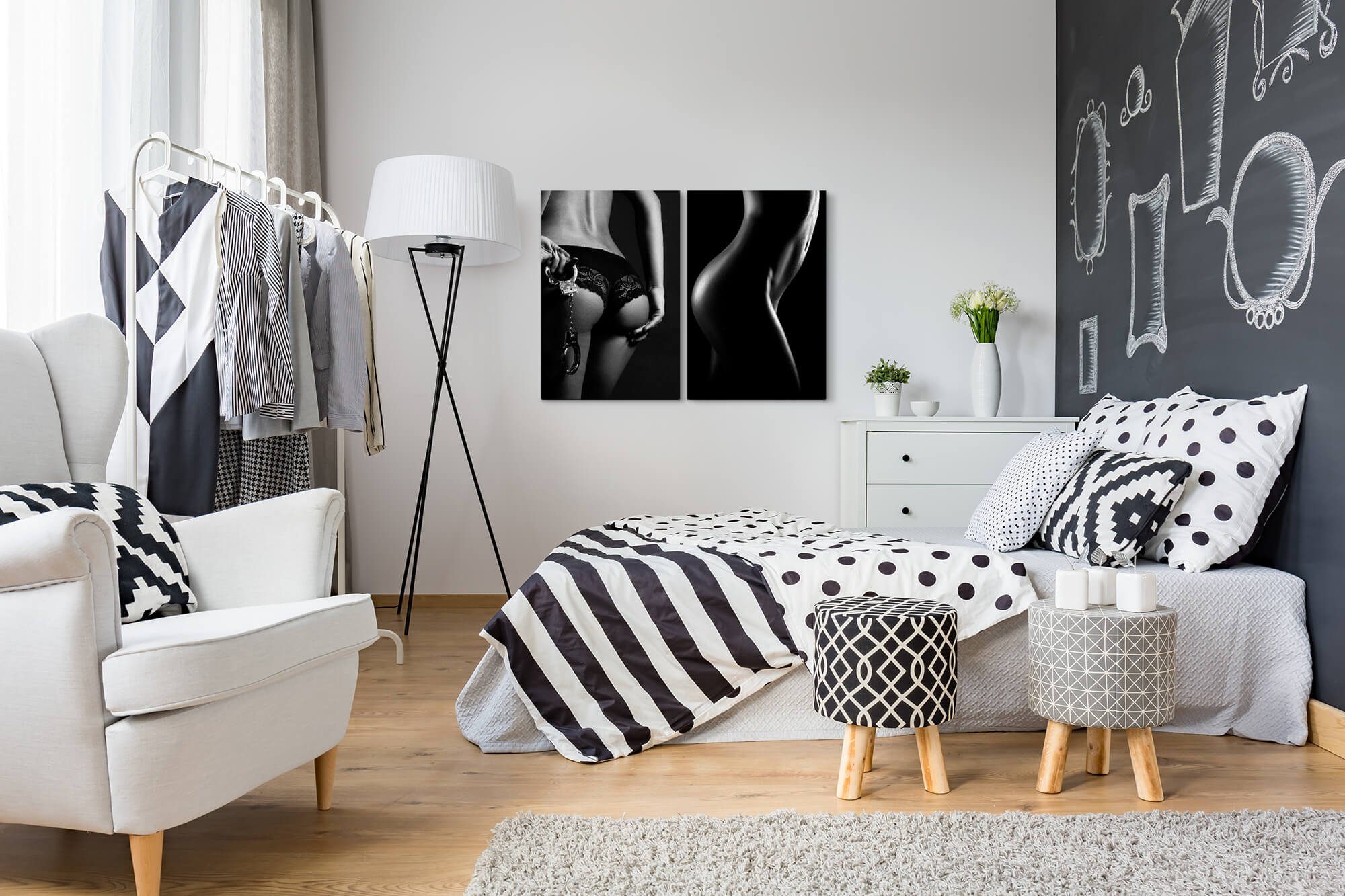 Sinus Art Leinwandbild 2 Bilder je 60x90cm Akt Erotisch Dessous Handschellen Aktfotografie Schwarz Weiß Verführerisch