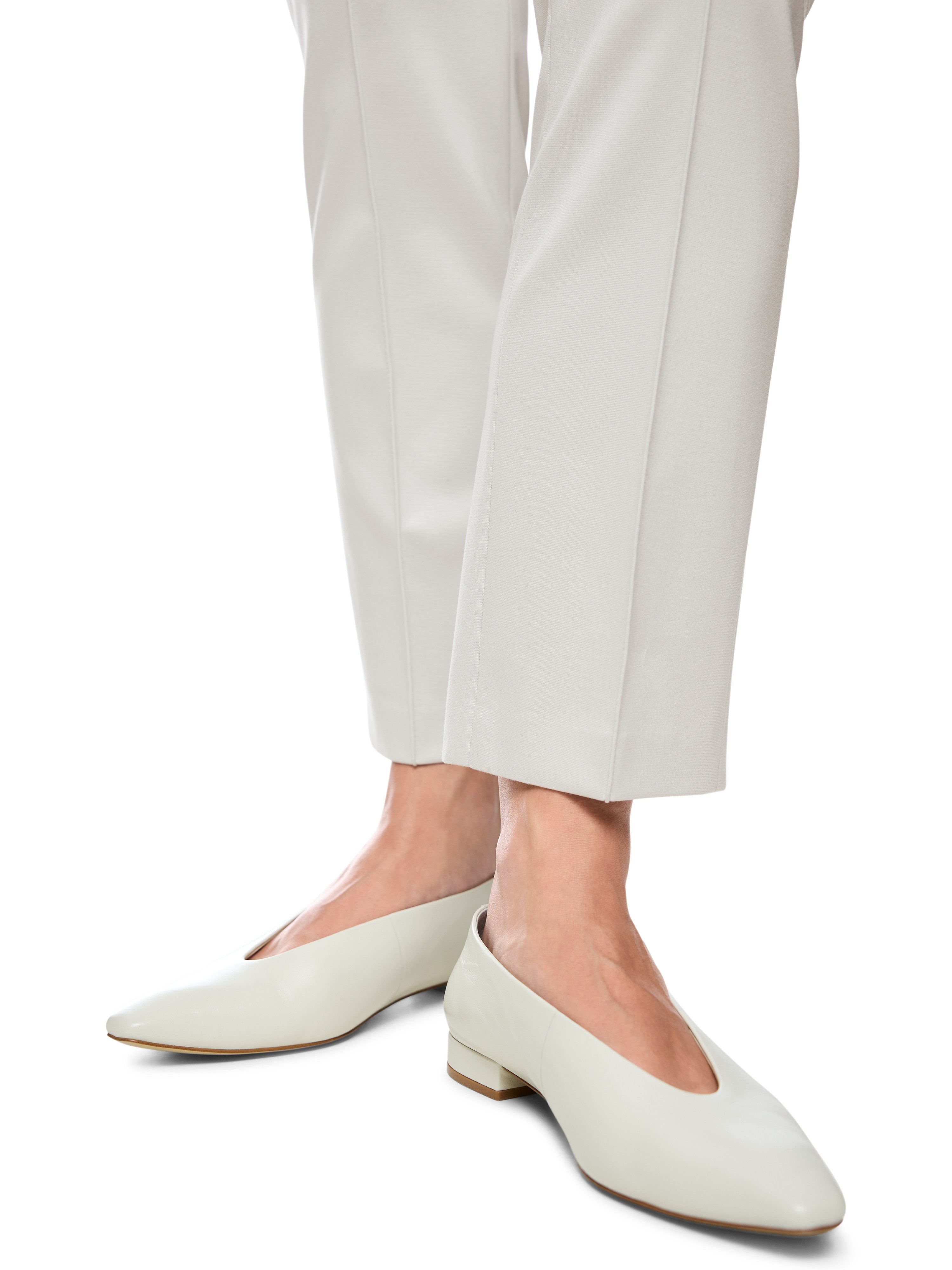 Marc Cain Stoffhose Seasonal Colours I Premium Damenmode Model: SYDNEY aus Viskosestretch