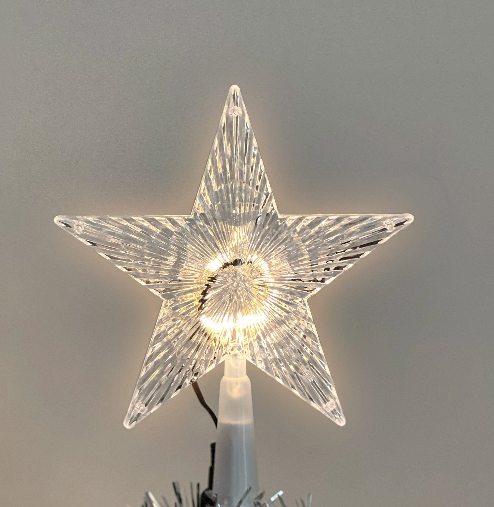 Spetebo Künstlicher Weihnachtsbaum Spiral Weihnachtsbaum 150 cm mit 120 LED - silber, Kunst Tannenbaum mit Stern Spitze für Außen und Innen