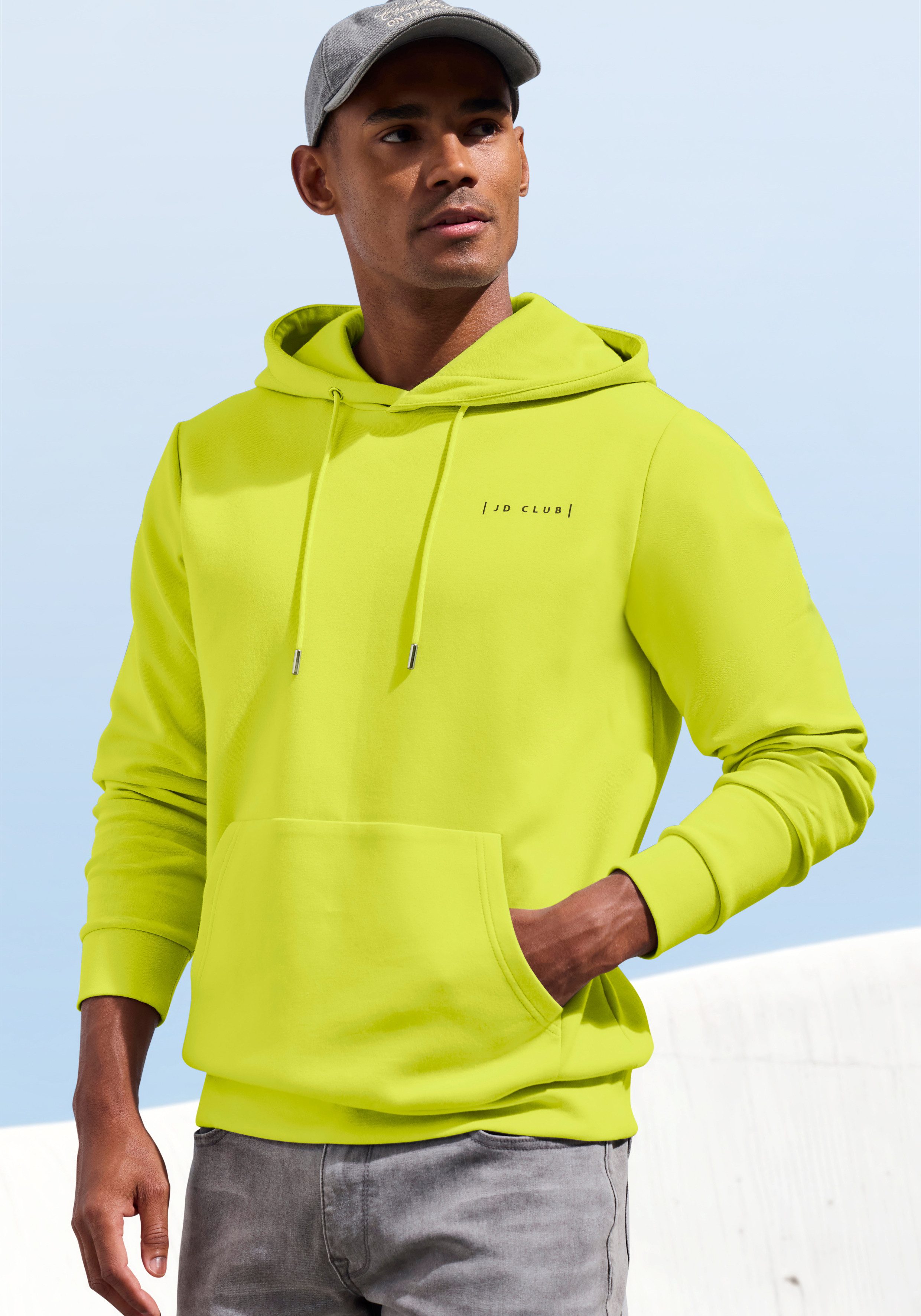 John Devin Hoodie hochwertige Qualität mit dezentem Logodruck vorn
