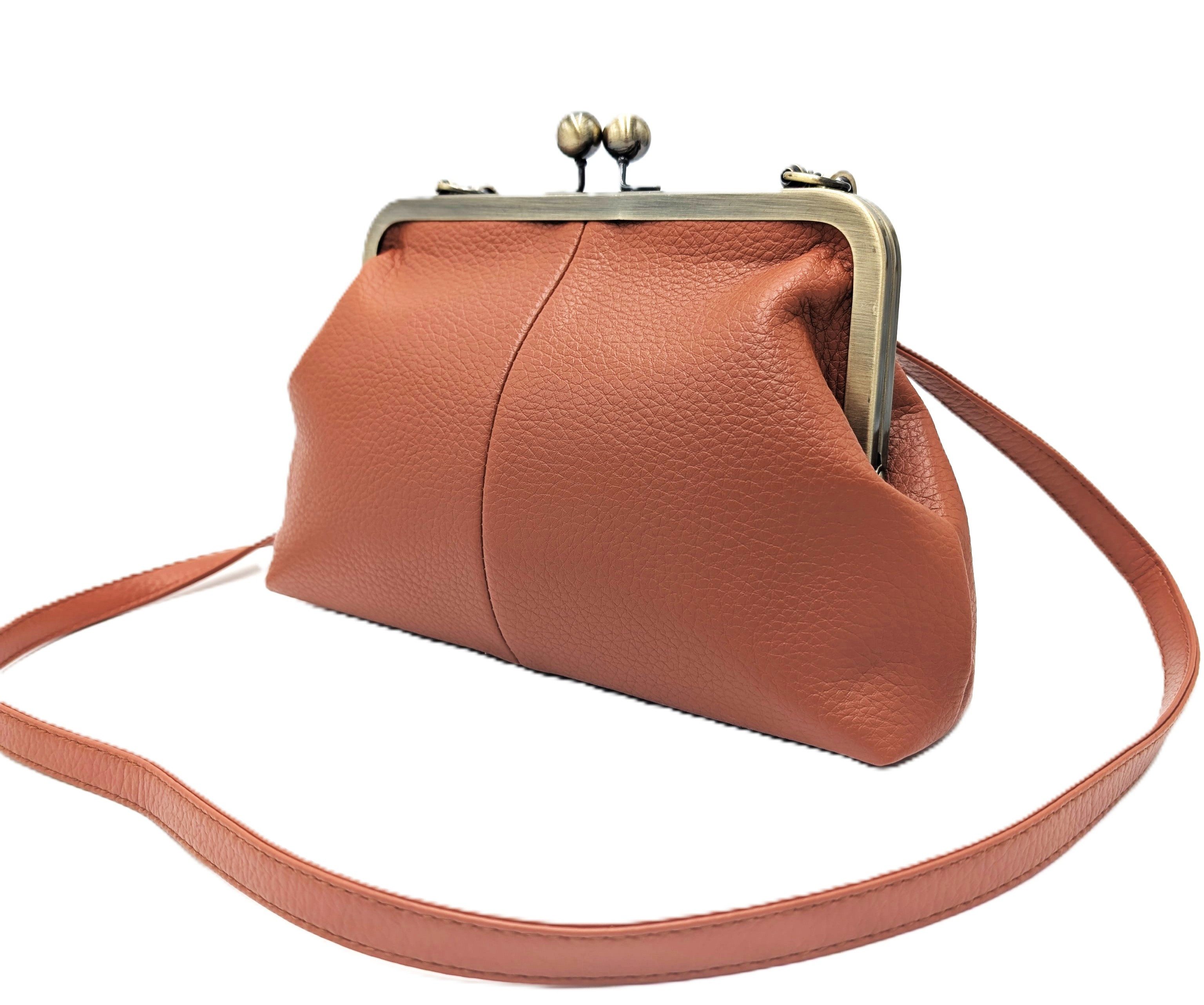 Mera Vellon Umhängetasche Damen Handtasche Novela, Umhängetasche aus veganem Leder und mit Clipverschluss