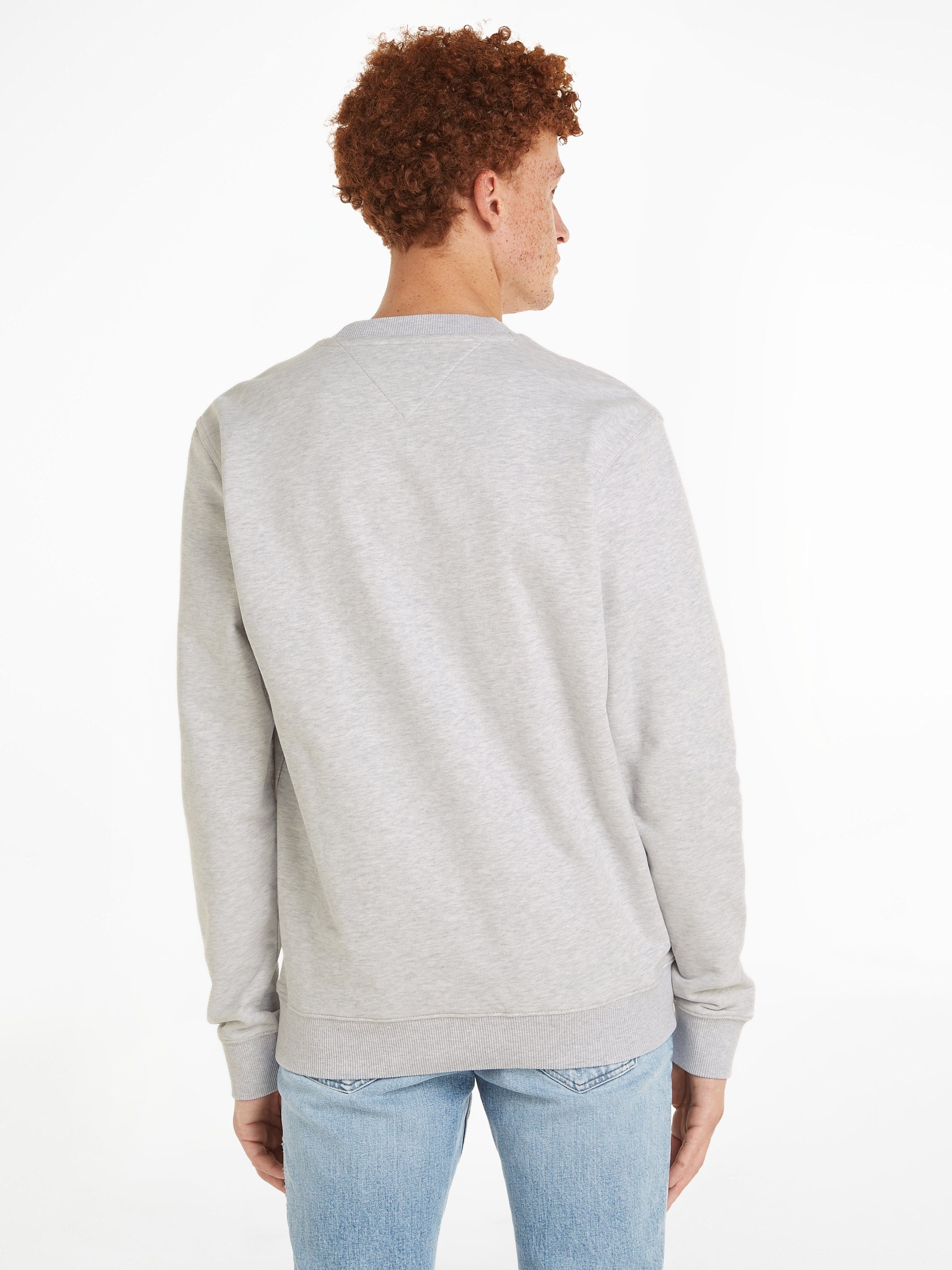 Tommy Jeans Sweatshirt TJM ESSENTIAL CREW Aufdruck GRAPHIC mit REG Jeans Silver Tommy Grey