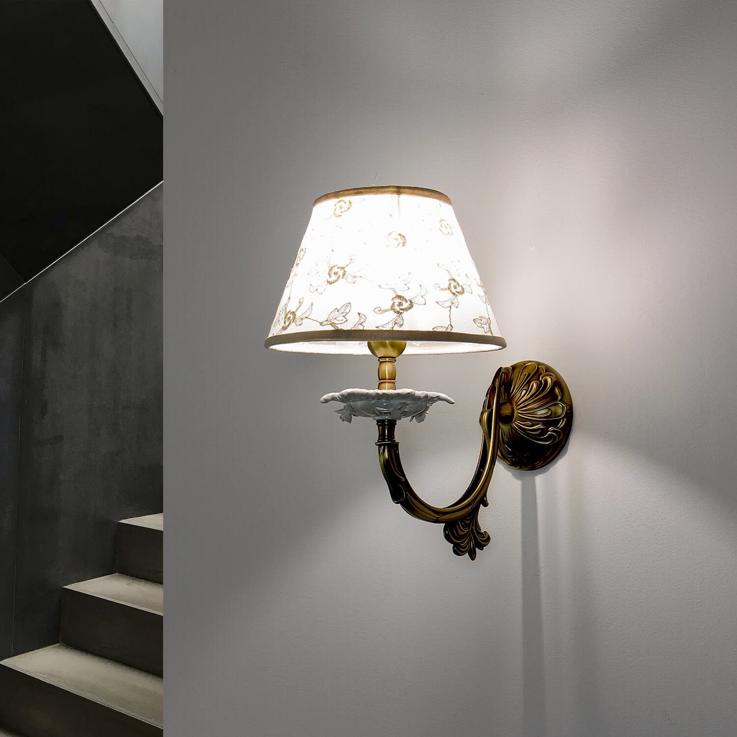 Licht-Erlebnisse Wandleuchte Wandlampe ohne Flur Weiß bestickt Leuchtmittel, bronziert Stoff Wohnzimmer ROSE, E14 Messing