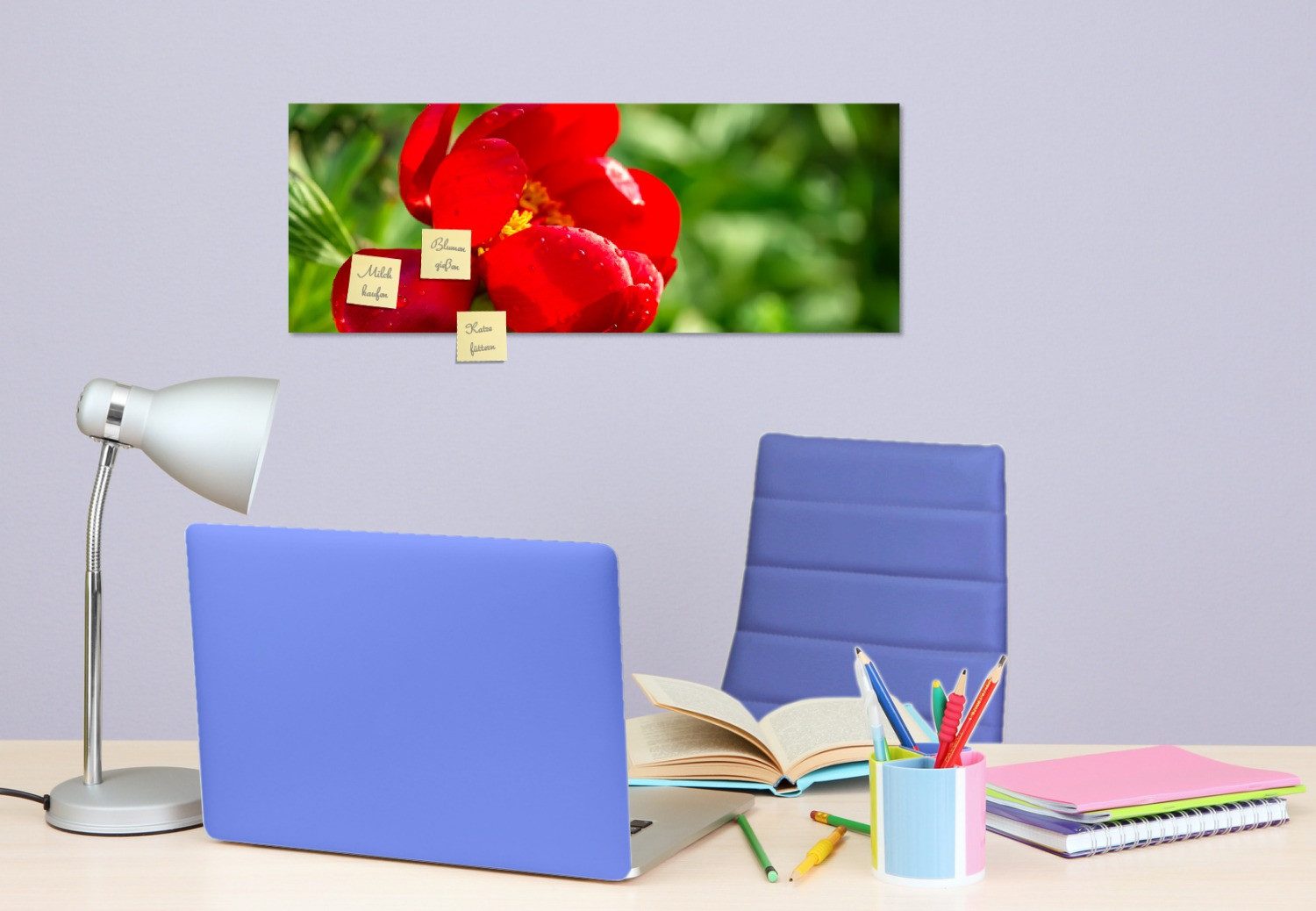 Wallario Memoboard Wilde rote Pfingstrose in Nahaufnahme