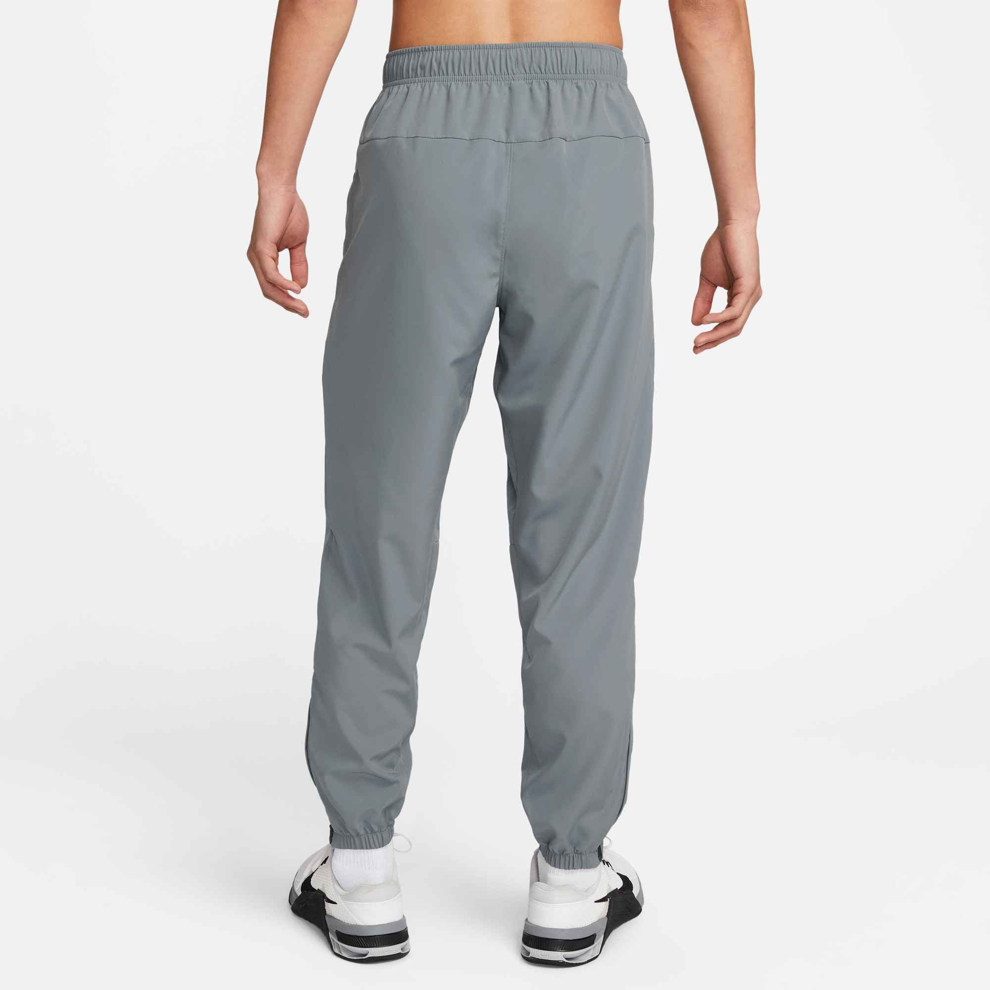 Nike Sporthose M NK DF FORM PANT TPR mit Seitentaschen, schweißableitend