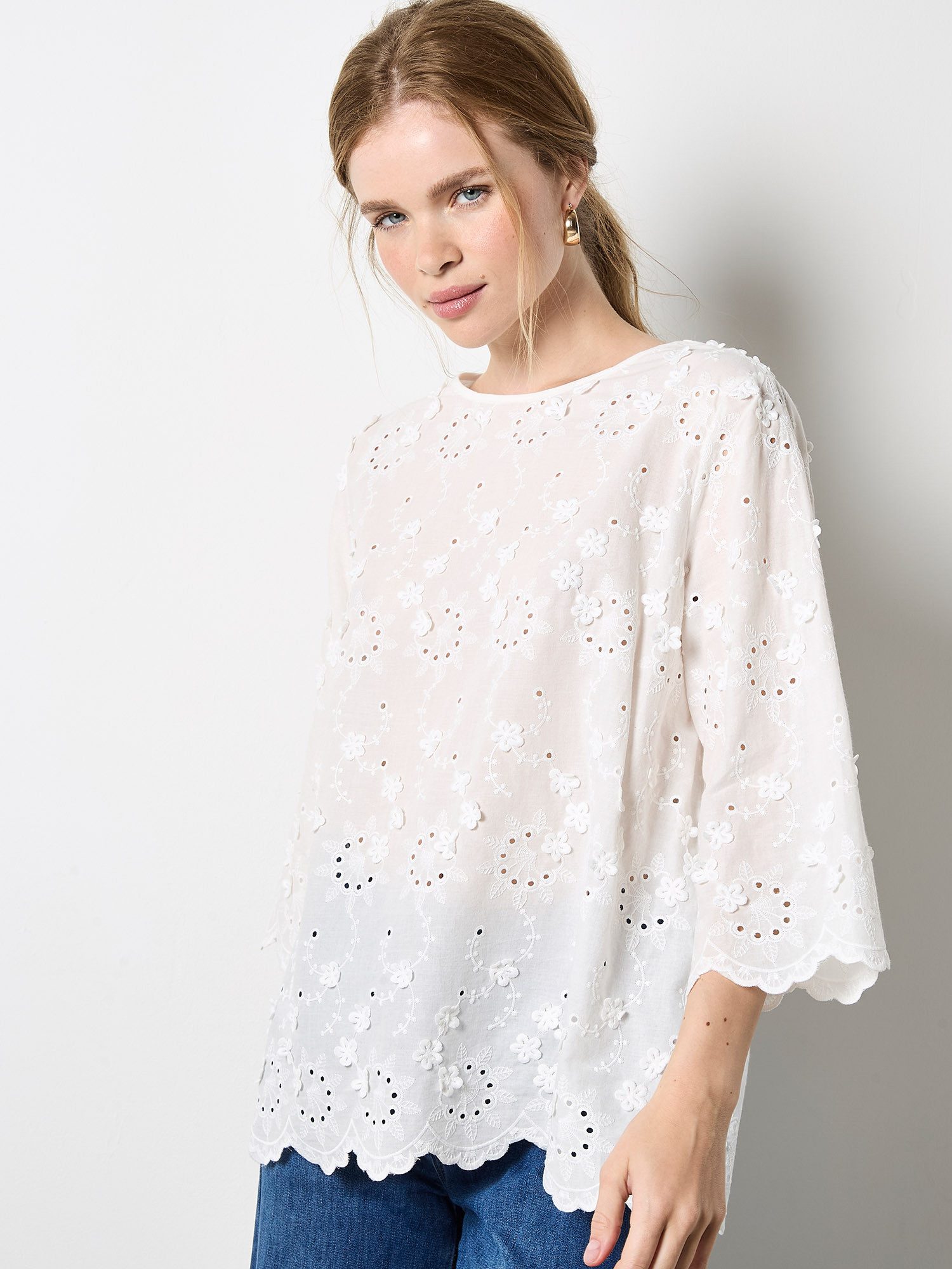 Apricot Shirtbluse Blusenshirt mit Lochstickerei und 3D Blumen