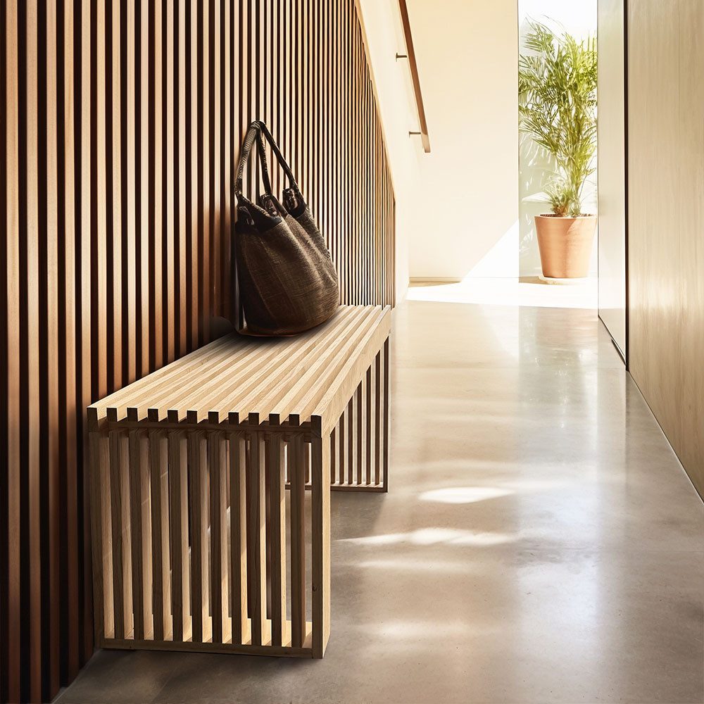 HOME DELUXE Sitzbank aus Holz LORA - 110 x 40 x 42 cm, Kiefernholz, Lamellen, Flurbank, Bettbank, Garderobenbank