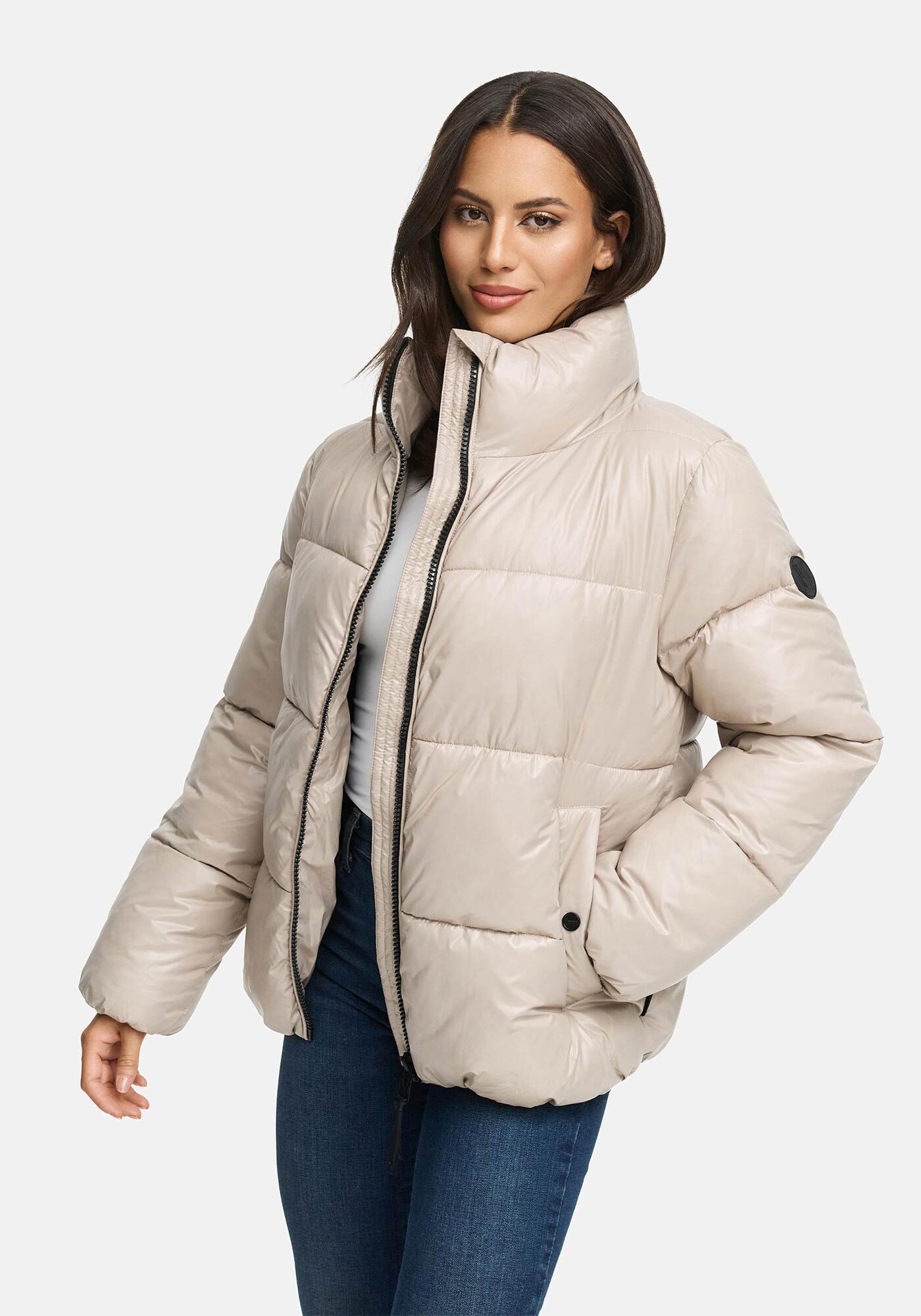 Marikoo Winterjacke Hazalee mit leicht gläzendem Obermaterial und hohem Kra günstig online kaufen