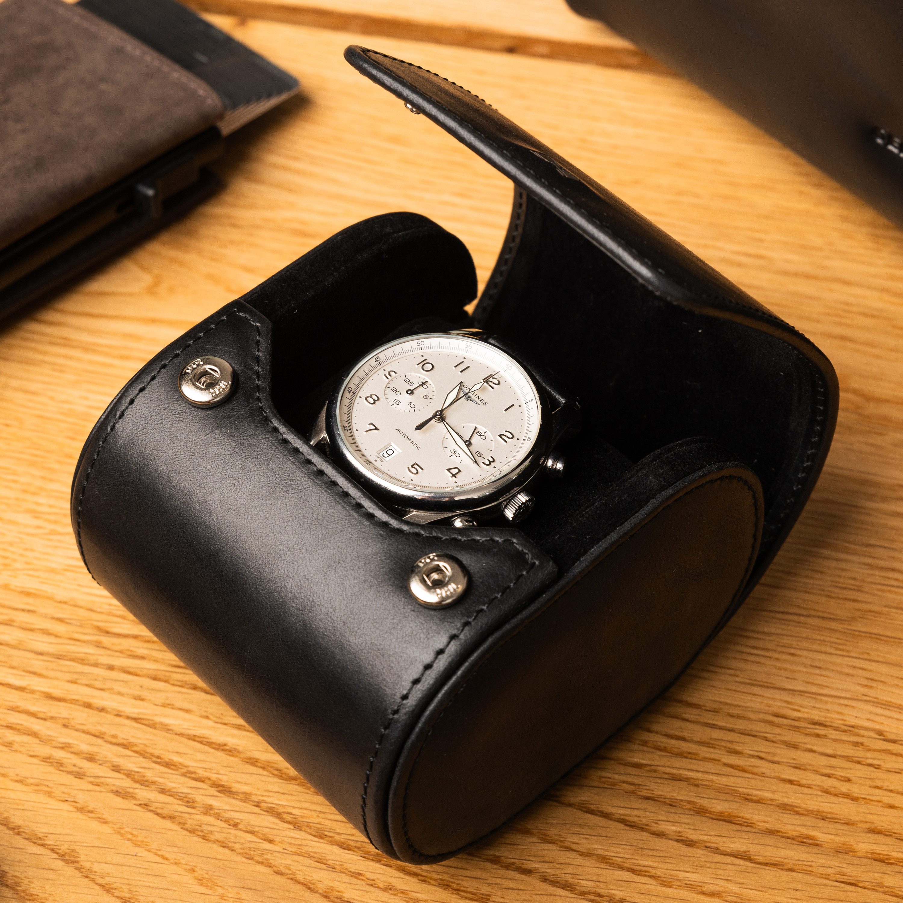 Gentlemen's Uhrenbox Echtleder Watchbox - mit weichem Innenfutter, 100% handgefertigt, ideal auch als Geschenk