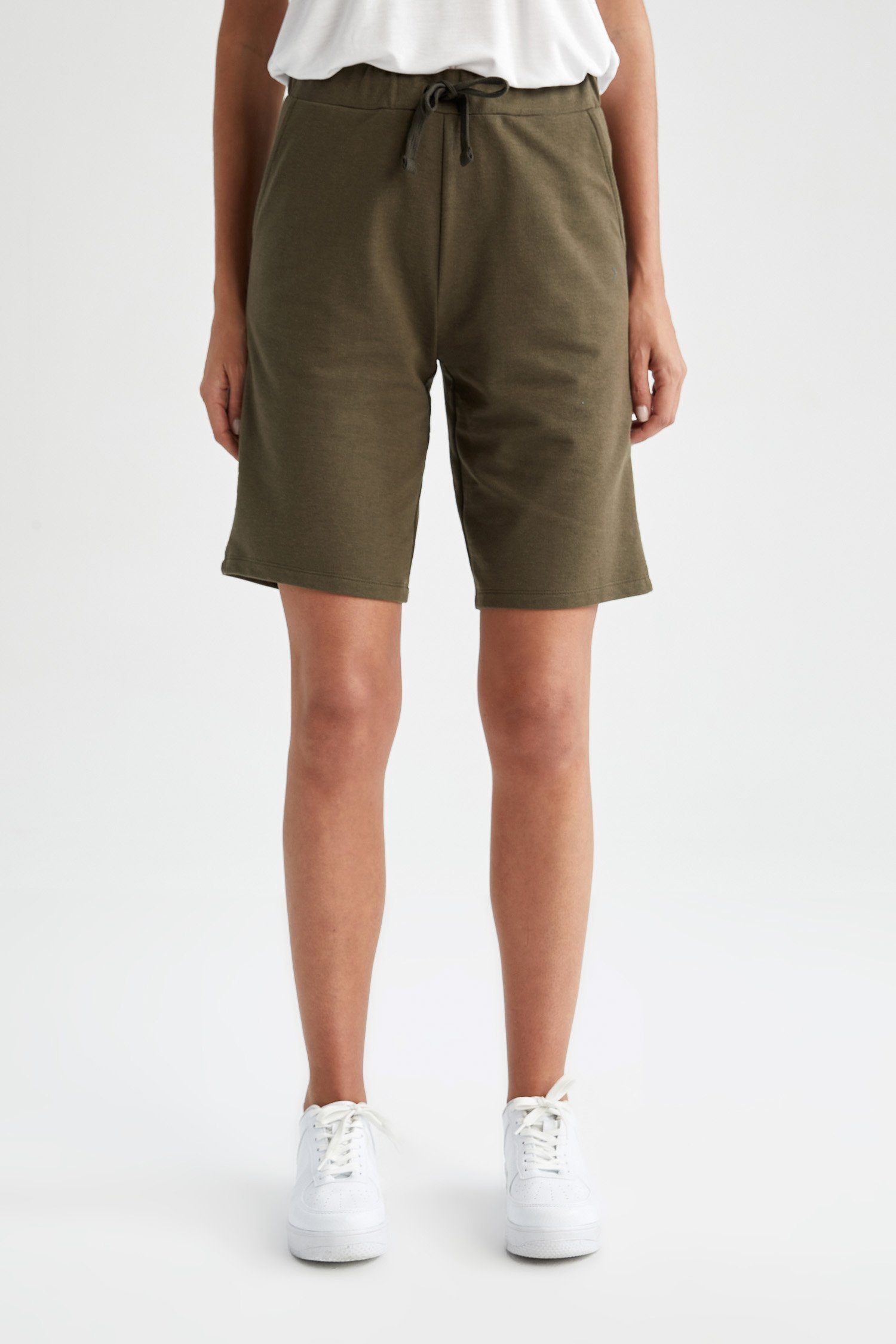 DeFacto Relaxshorts RelaxshortsREGULARFIT