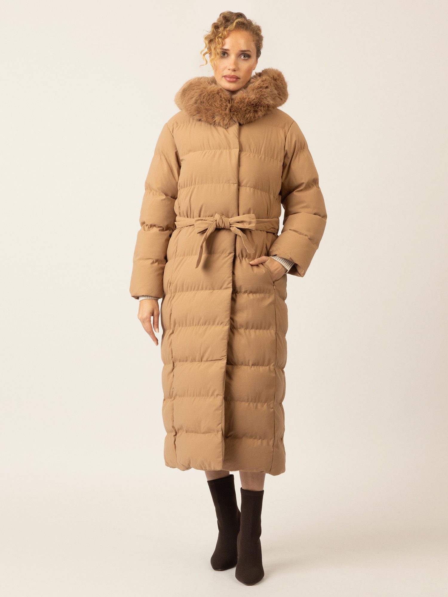 Apart Wintermantel mit Reißverschluss für maximalen Schutz im Winter