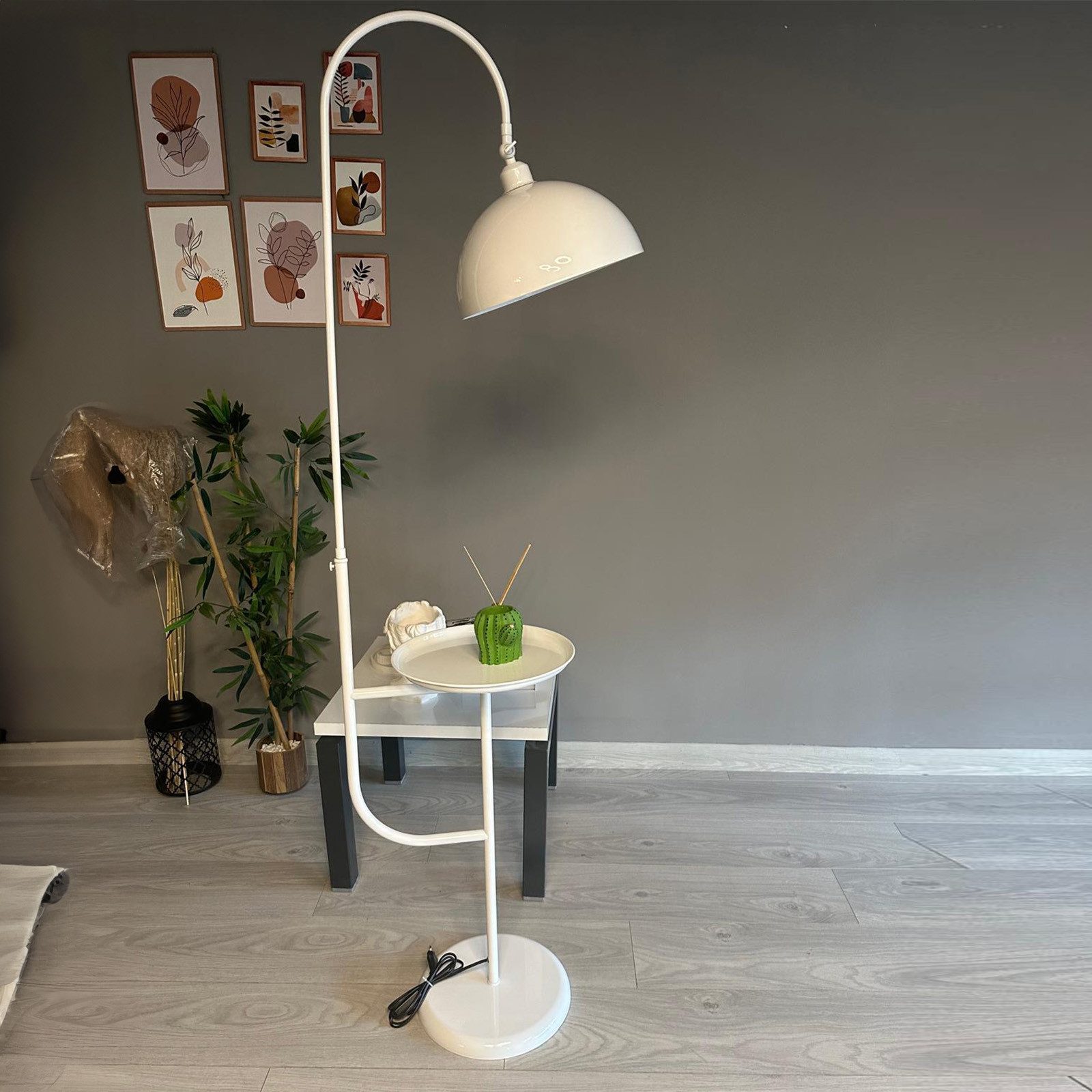 Bamyum Stehlampe Moderne Stehlampe aus Metall günstig online kaufen