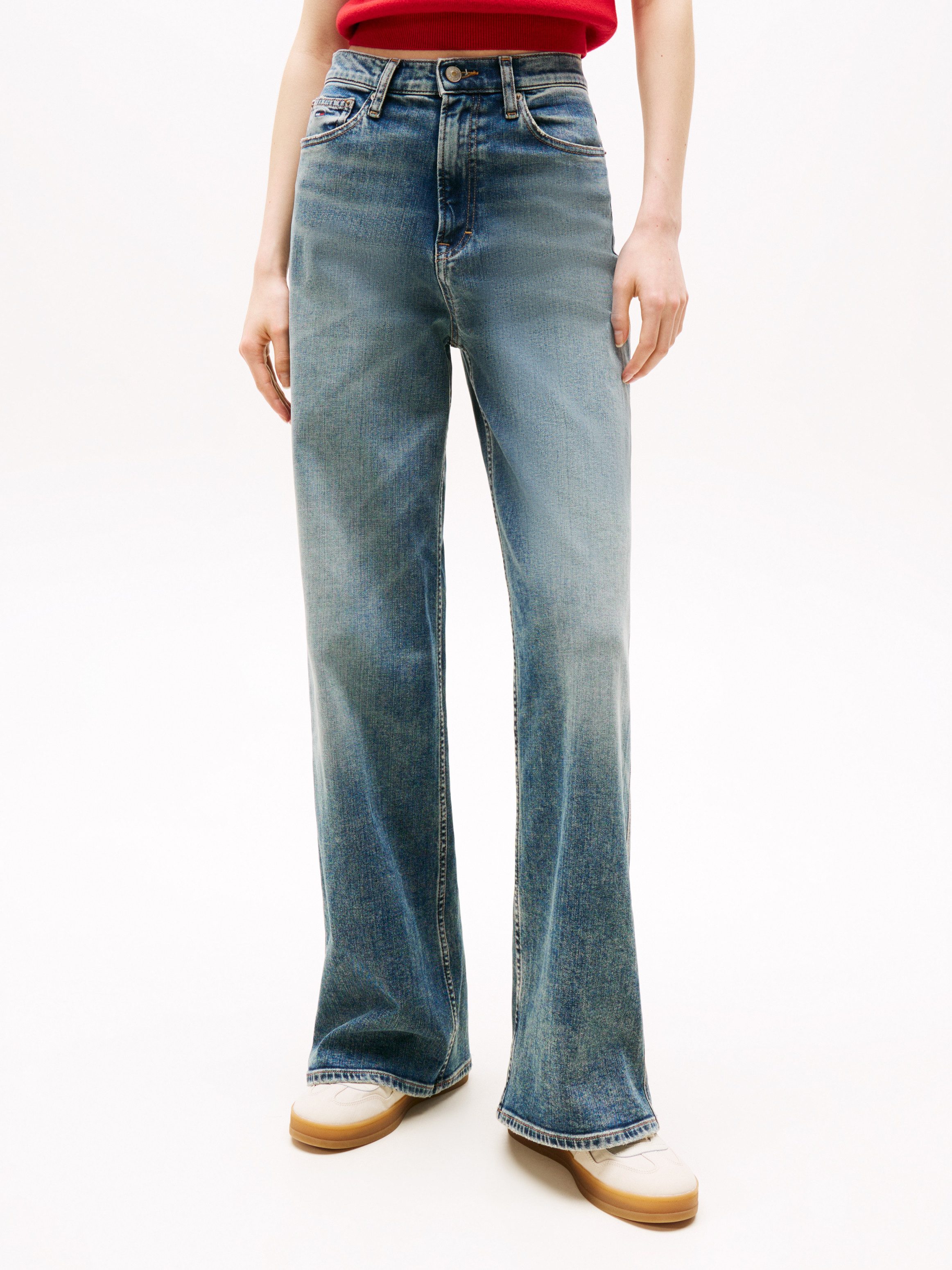 Tommy Jeans Weite Jeans Claire High Rise mit Logo-Badge – Bild 2 von 5