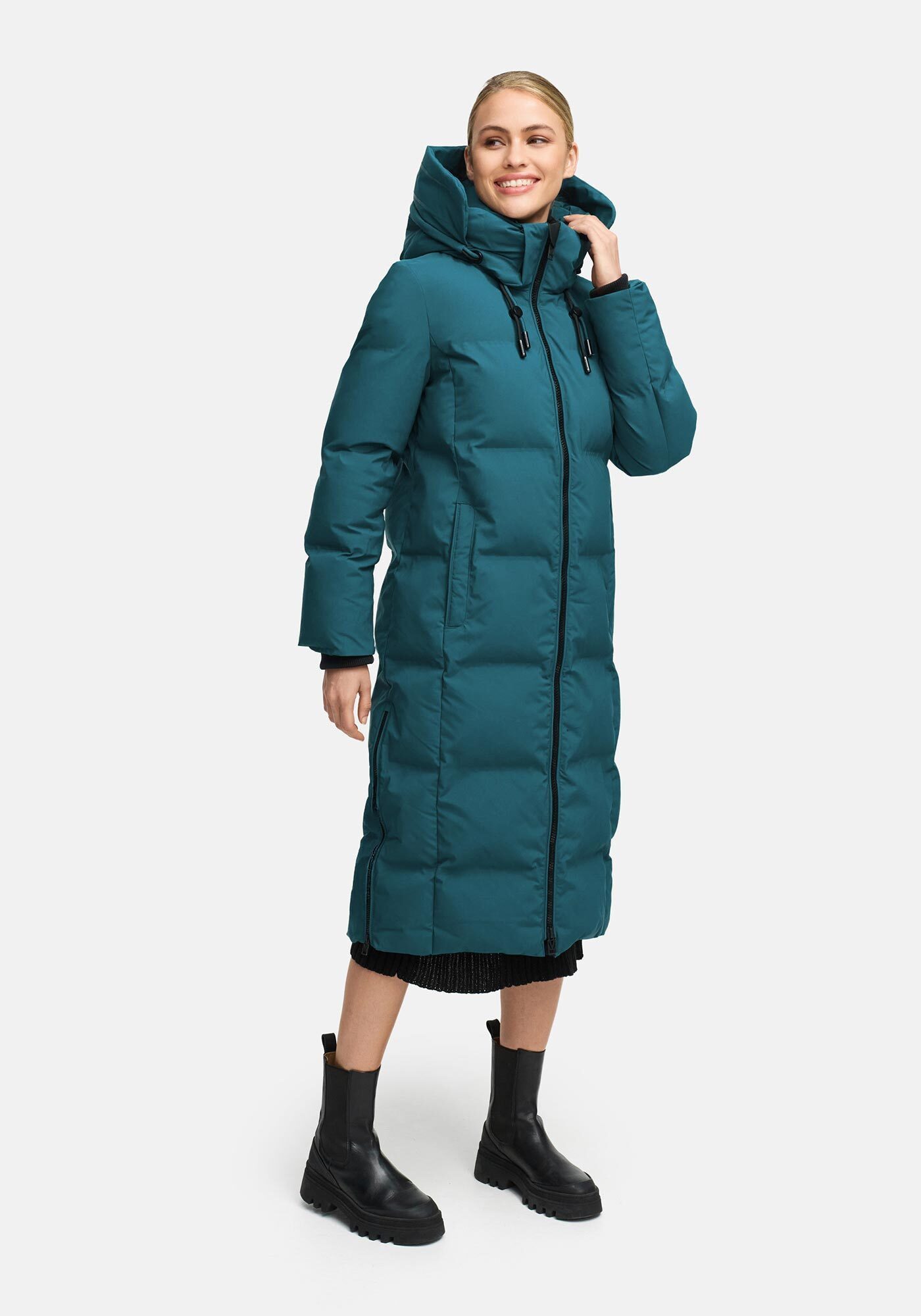 Marikoo Winterjacke Tikoraa mit extra langem Schnitt und hohem Kragen