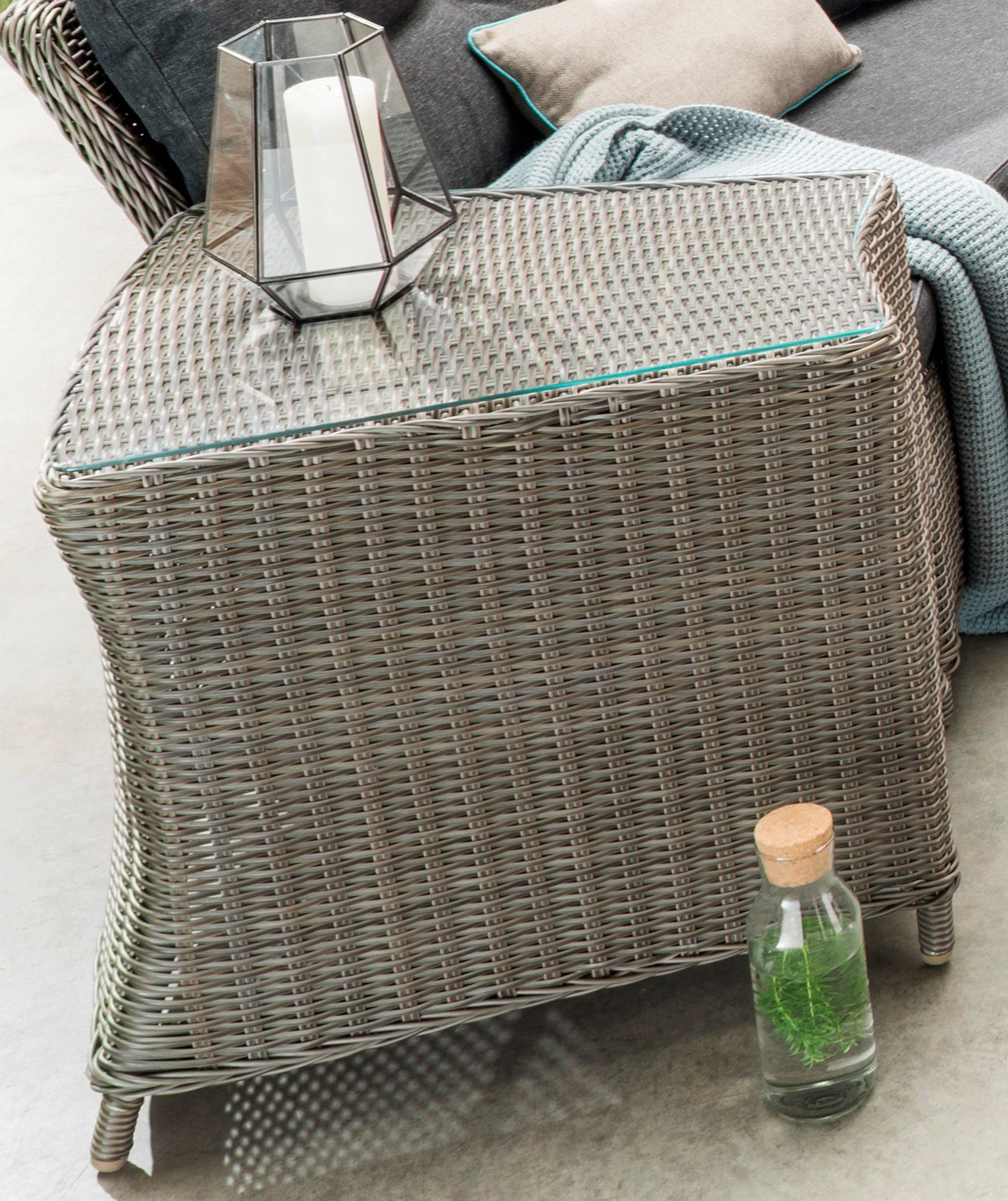 Destiny Gartenlounge-Set RIO, (18-tlg., 2x Schenkel, 1x Tisch, 3x Beistelltisch, inkl. Auflagen), Aluminium, Polyrattan