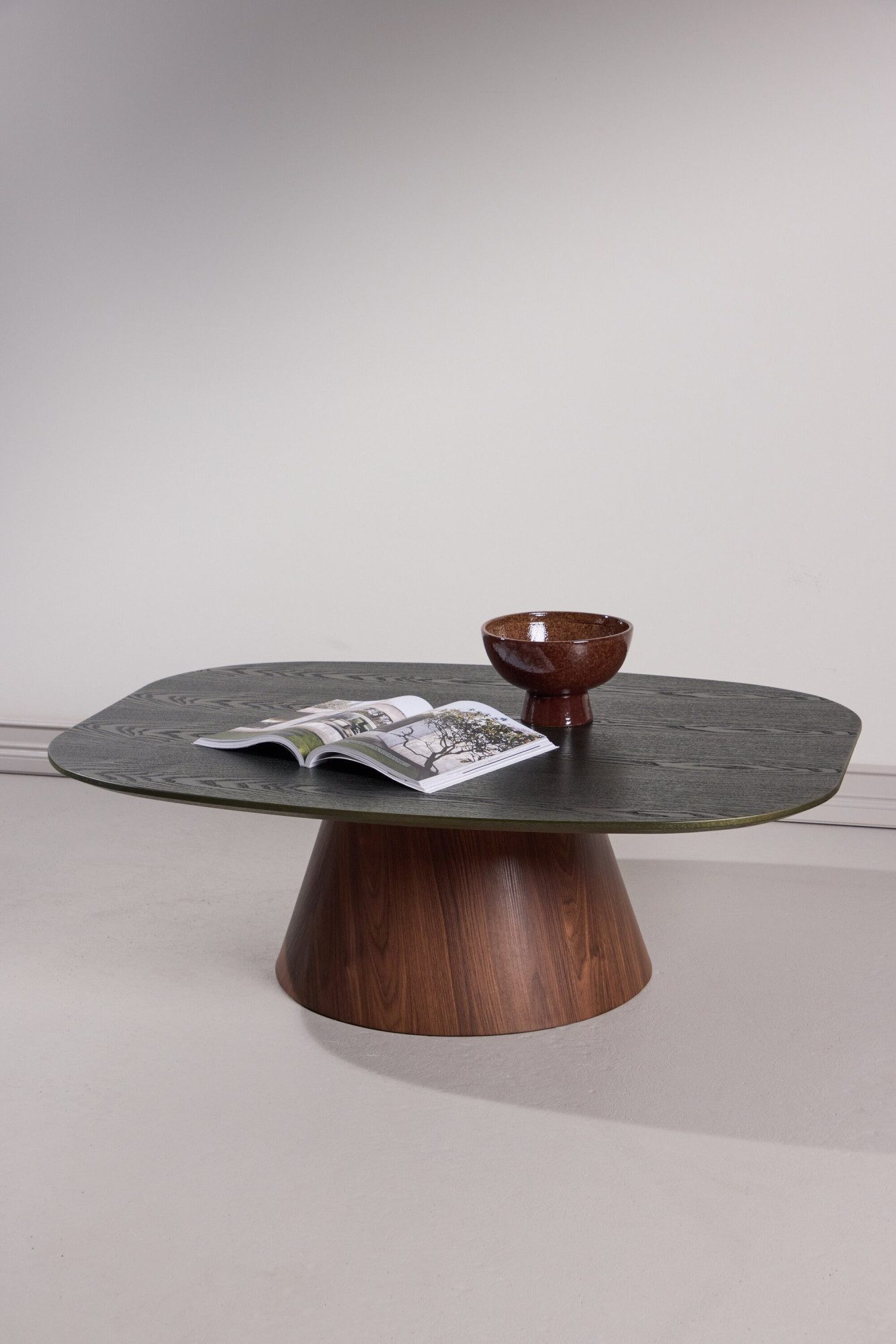 Venture Home Couchtisch Lanzo, niedrige Ablage für den täglichen Einsatz, Wohnzimmertisch, minimalistisch, stabil (92.5x120 cm)